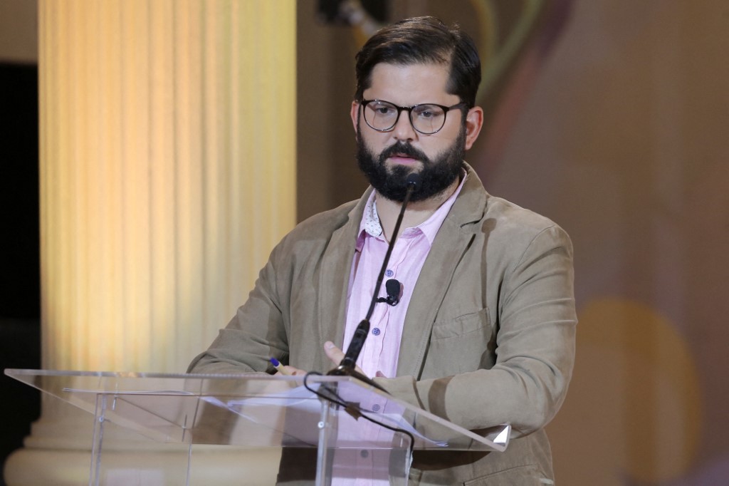 CHILE-ELECTION-DEBATE-PRESIDENTIAL-BORIC