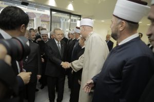 1662485471-AA-20220906-28828468-28828467-TURSKI_PREDSJEDNIK_RECEP_TAYYIP_ERDOGAN_OBISAO_UPRAVNU_ZGRADU_RIJASETA_ISLAMSKE_ZAJEDNICE_BIH-300x200.jpg