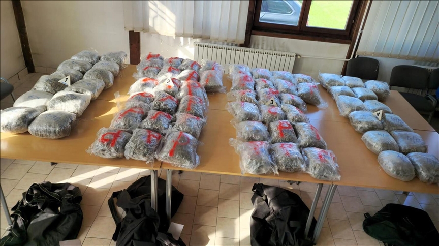 thumbs_b_c_8189885554d8c84e75059689ef10bbd9