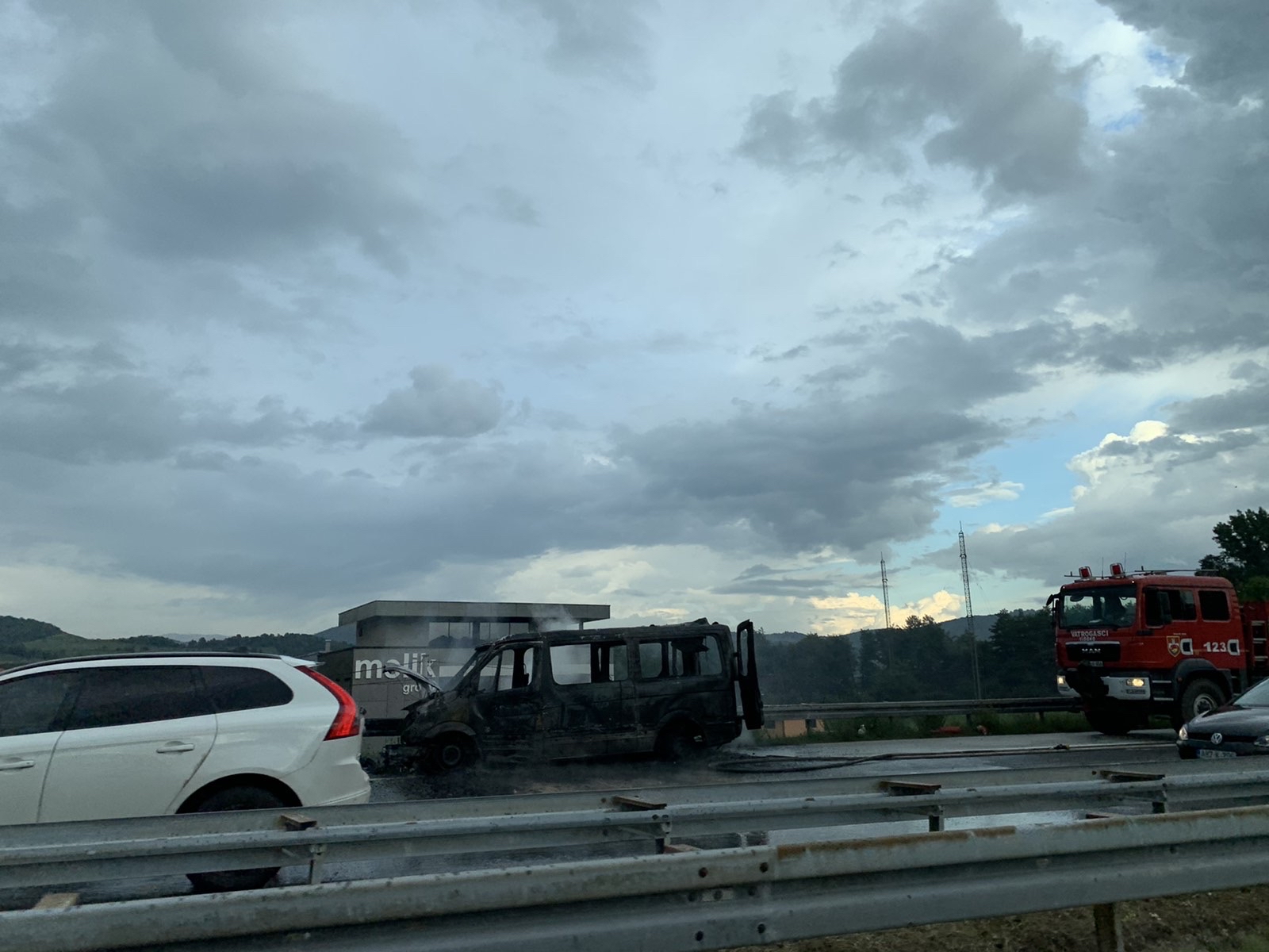 zapaljen kombi autoput sarajevo-zenica