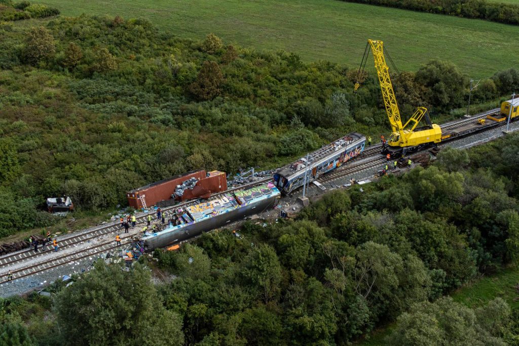 1662900537-PXL_110922_95600729-1024x684