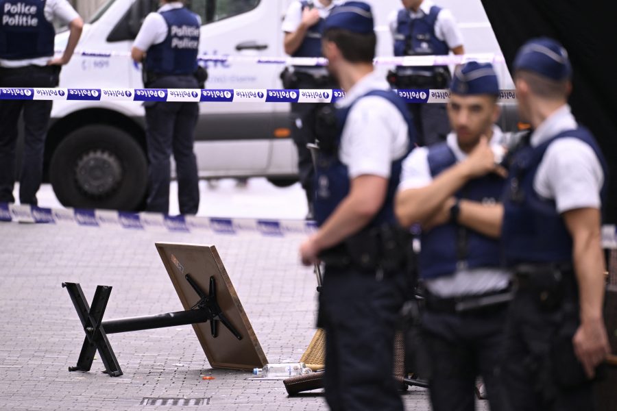 1661525407-000_32H493P-900x600