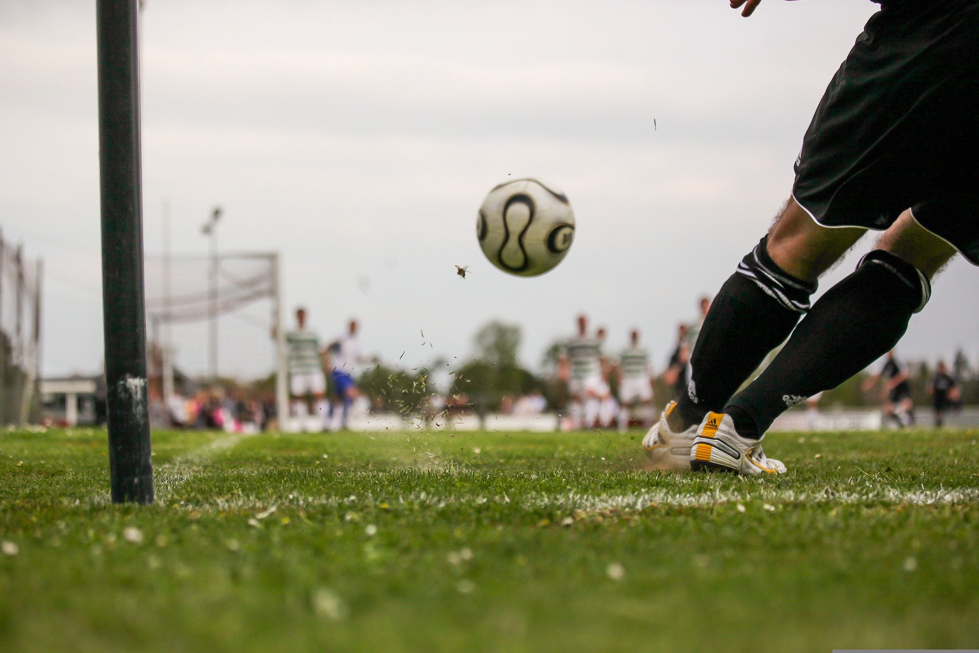 soccer-gace5bbb81_1920