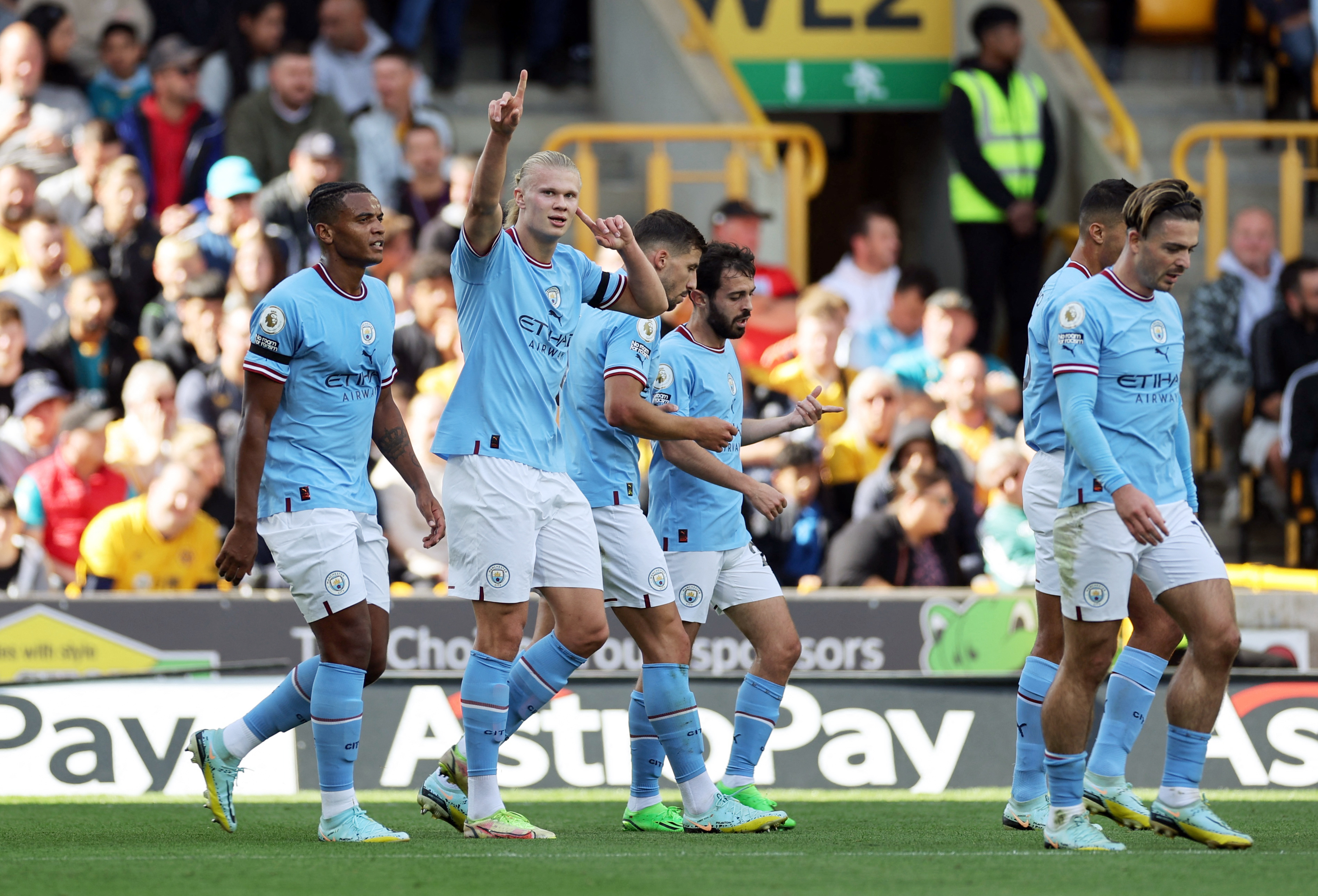 Premier League - Wolverhampton Wanderers v Manchester City