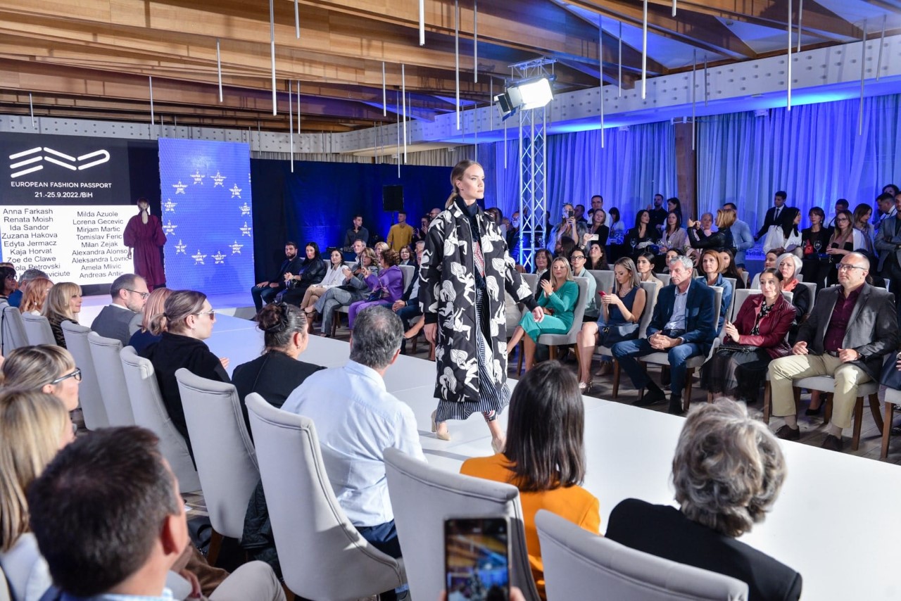 „Povezani kroz dobro“