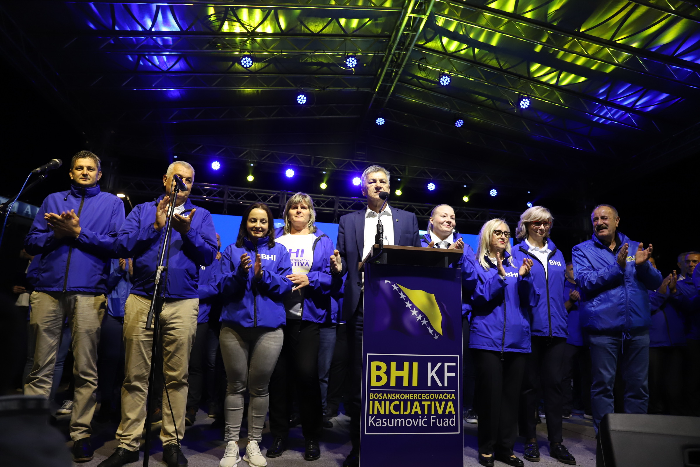 C1236832-EB92-4A56-B0C6-4BCEBBEA032B