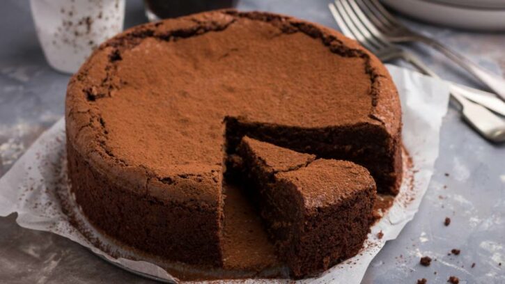 cokoladna-torta-bez-brasna-282193-725x408