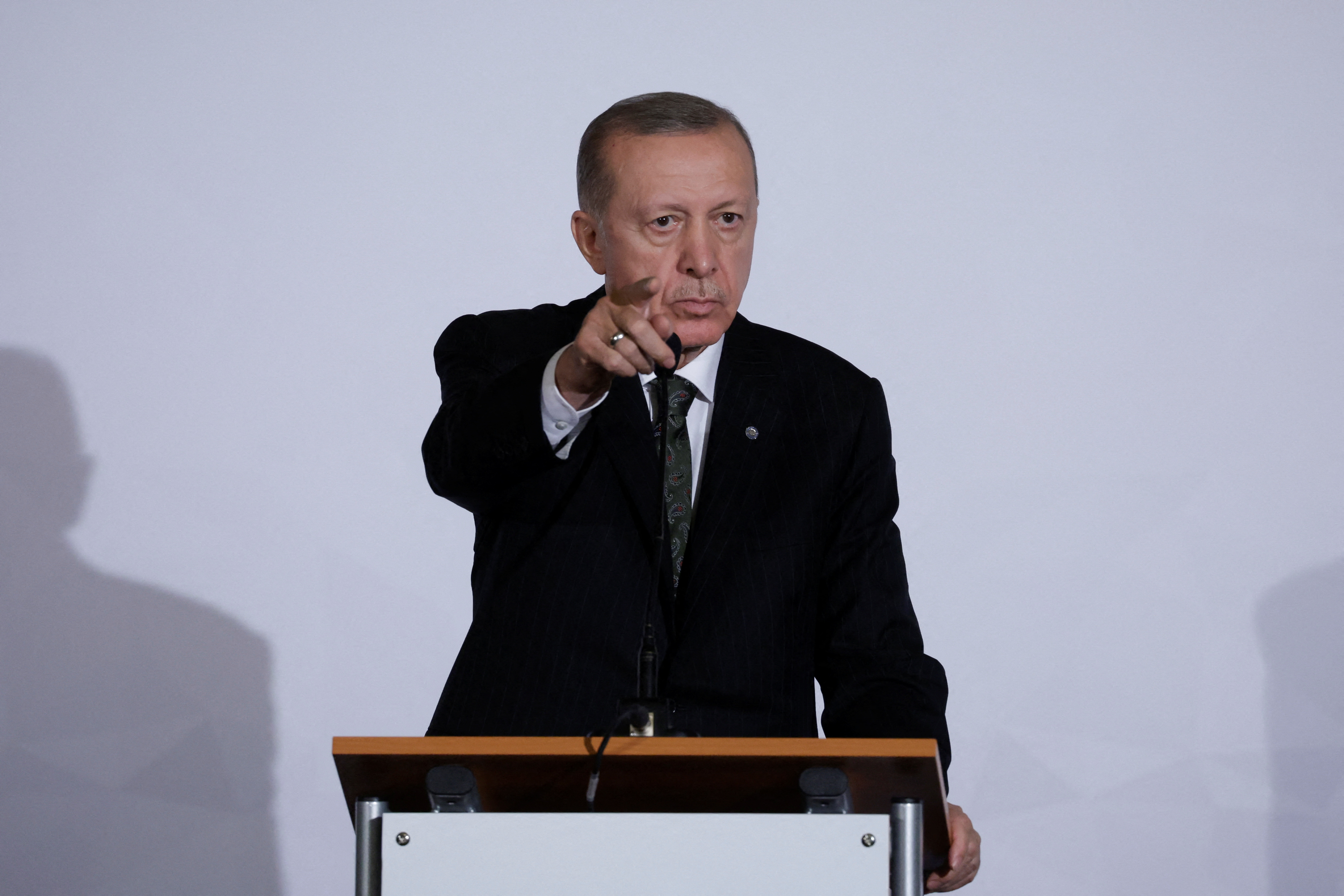 Leaders of EU and neighbouring countries meet in Prague