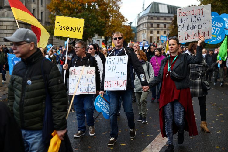 1665464358-2022-10-08T152813Z_1295297126_RC23XW9SH6XC_RTRMADP_3_CLIMATE-CHANGE-GERMANY-PROTESTS-750x500