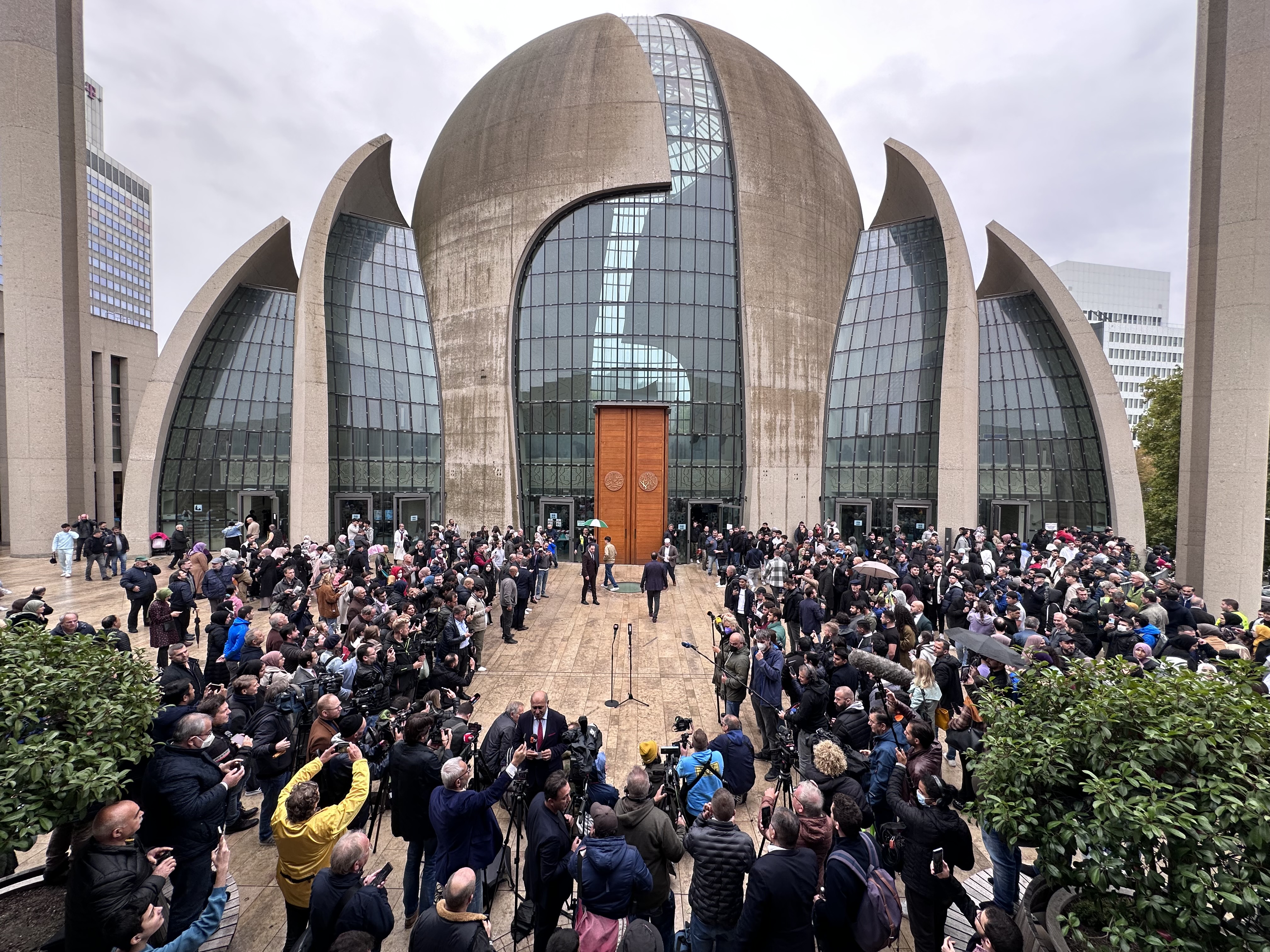 Njemačka: U Centralnoj džamiji u Kelnu prvi put putem razglasa proučen ezan za džuma-namaz