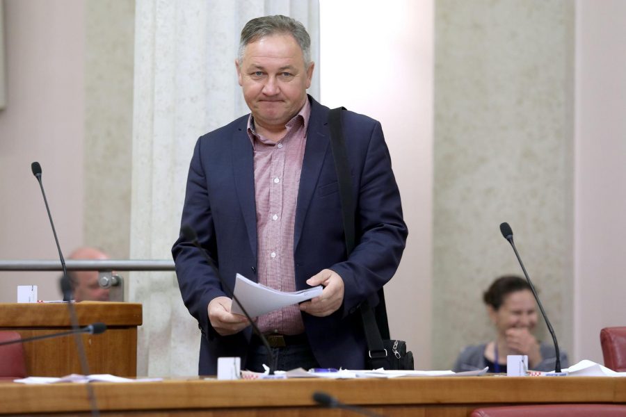 1666013512-PXL_070520_28888047-900x600