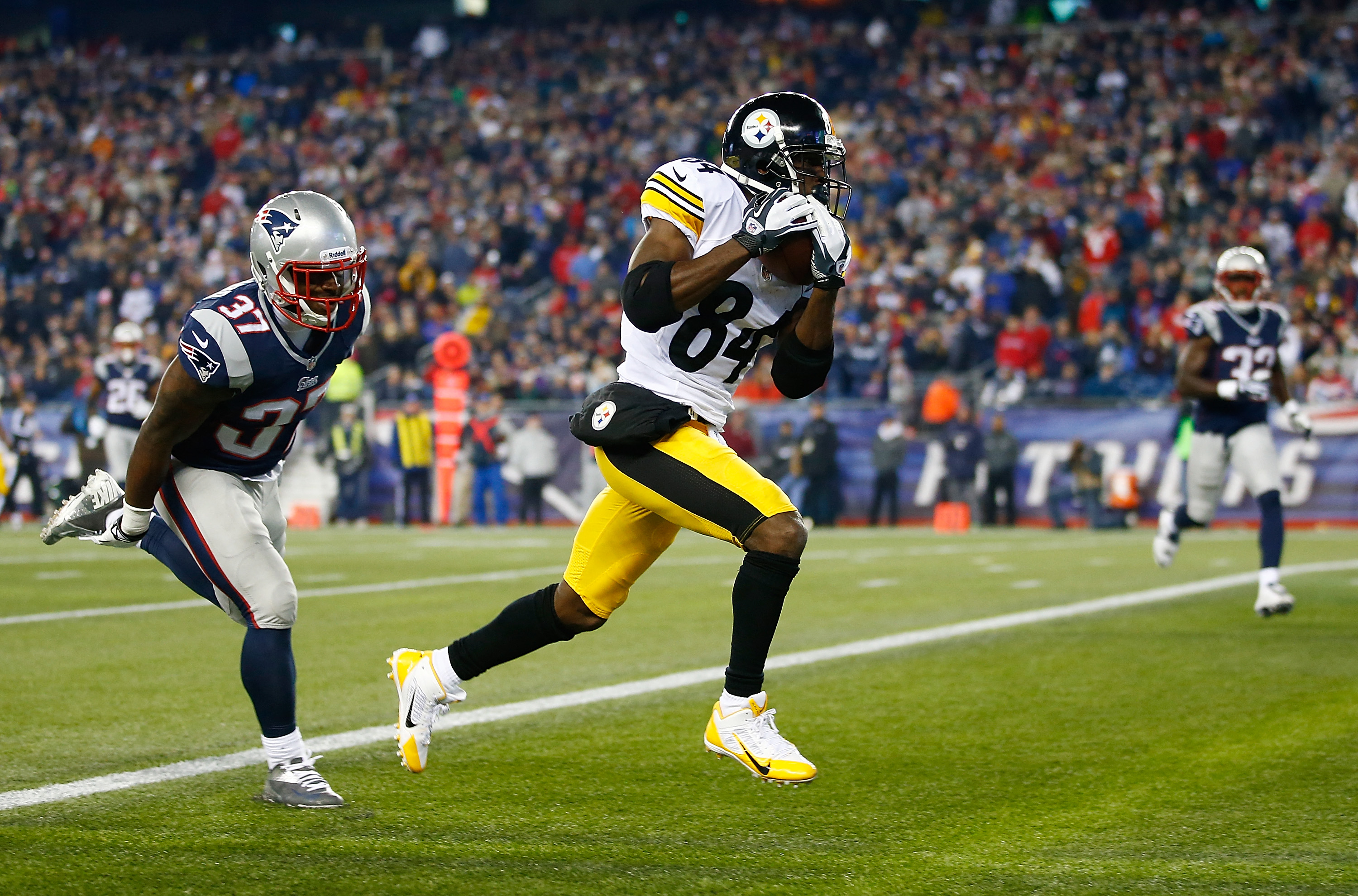 Pittsburgh Steelers v New England Patriots