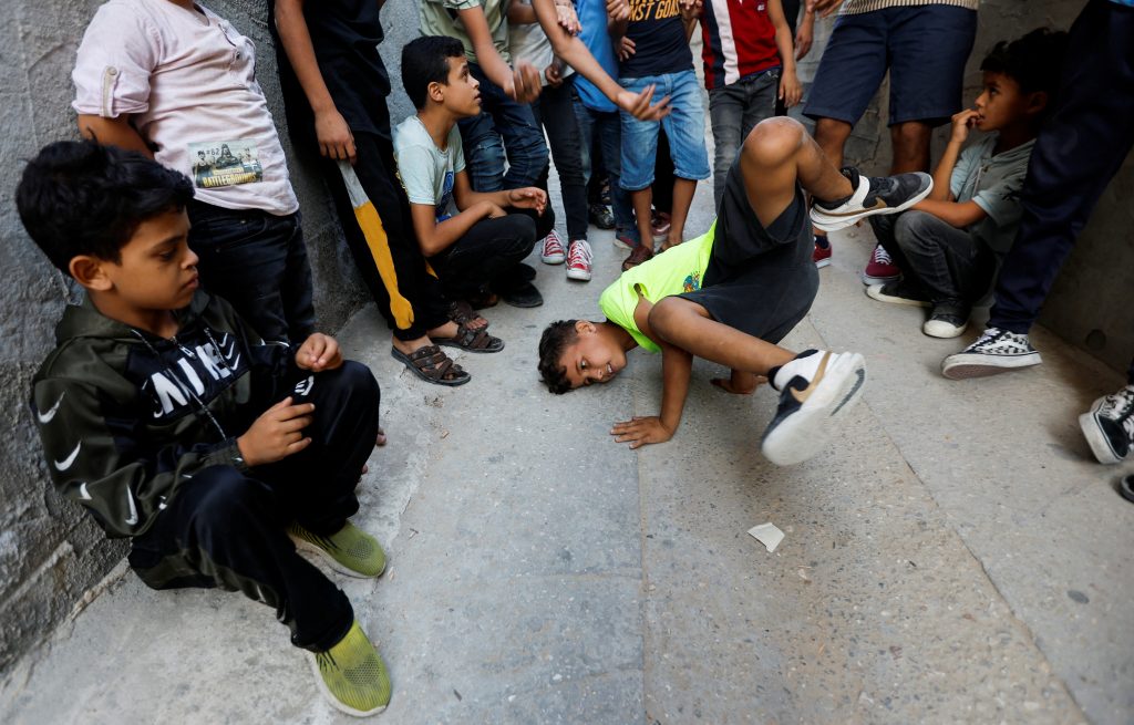 1666088212-2022-10-18T085955Z_1093209004_RC221X972H01_RTRMADP_3_PALESTINIANS-GAZA-BREAK-DANCE-1024x655.jpg
