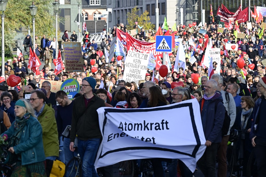 GERMANY-POLITICS-ENERGY-SOCIAL-ENVIRONMENT-DEMONSTRATION