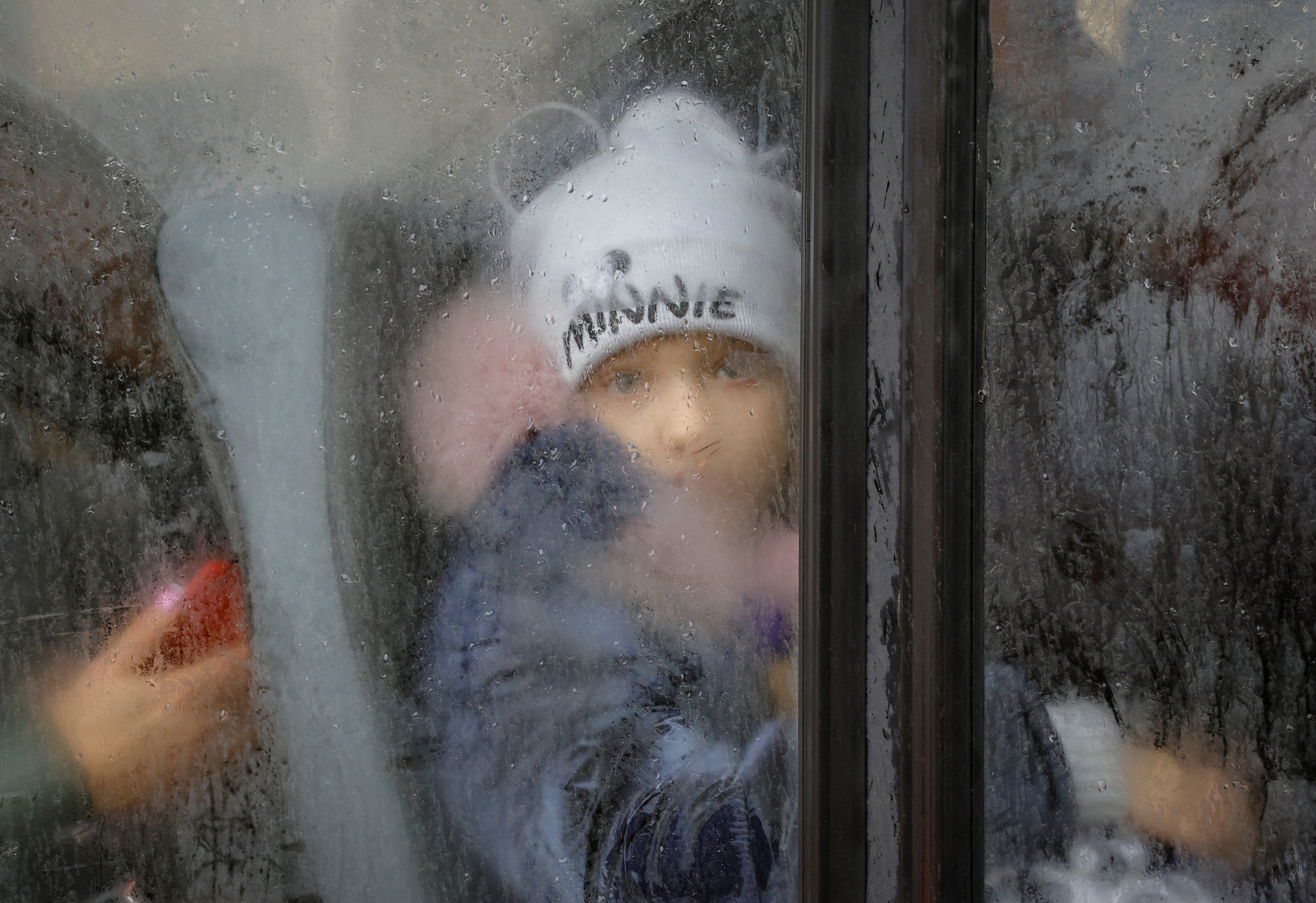 Civilians evacuated from Kherson arrive in Oleshky