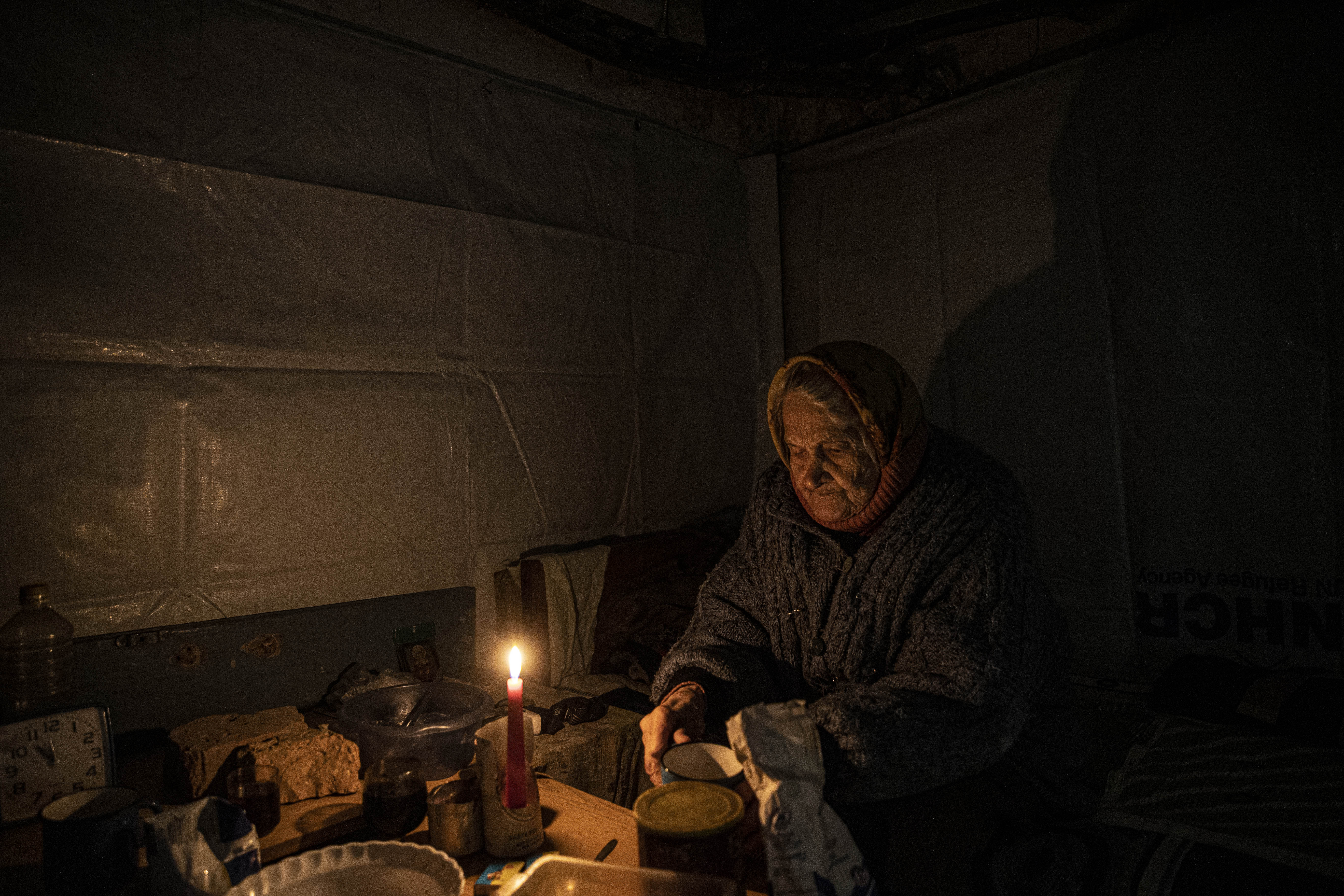 Stanovništvo u skloništima dok traju borbe na istoku Ukrajine