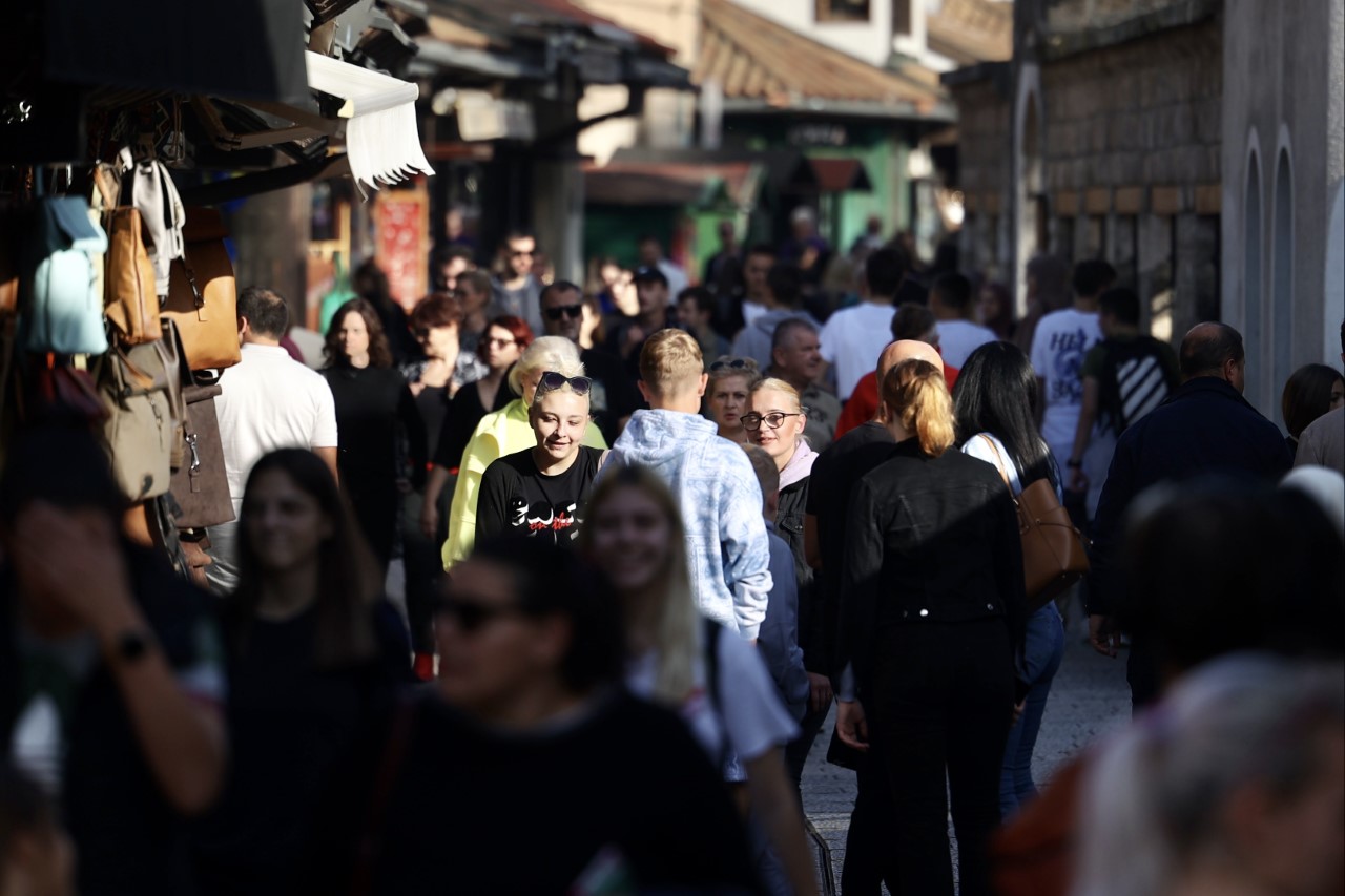 šetači, Sarajevo, sunce