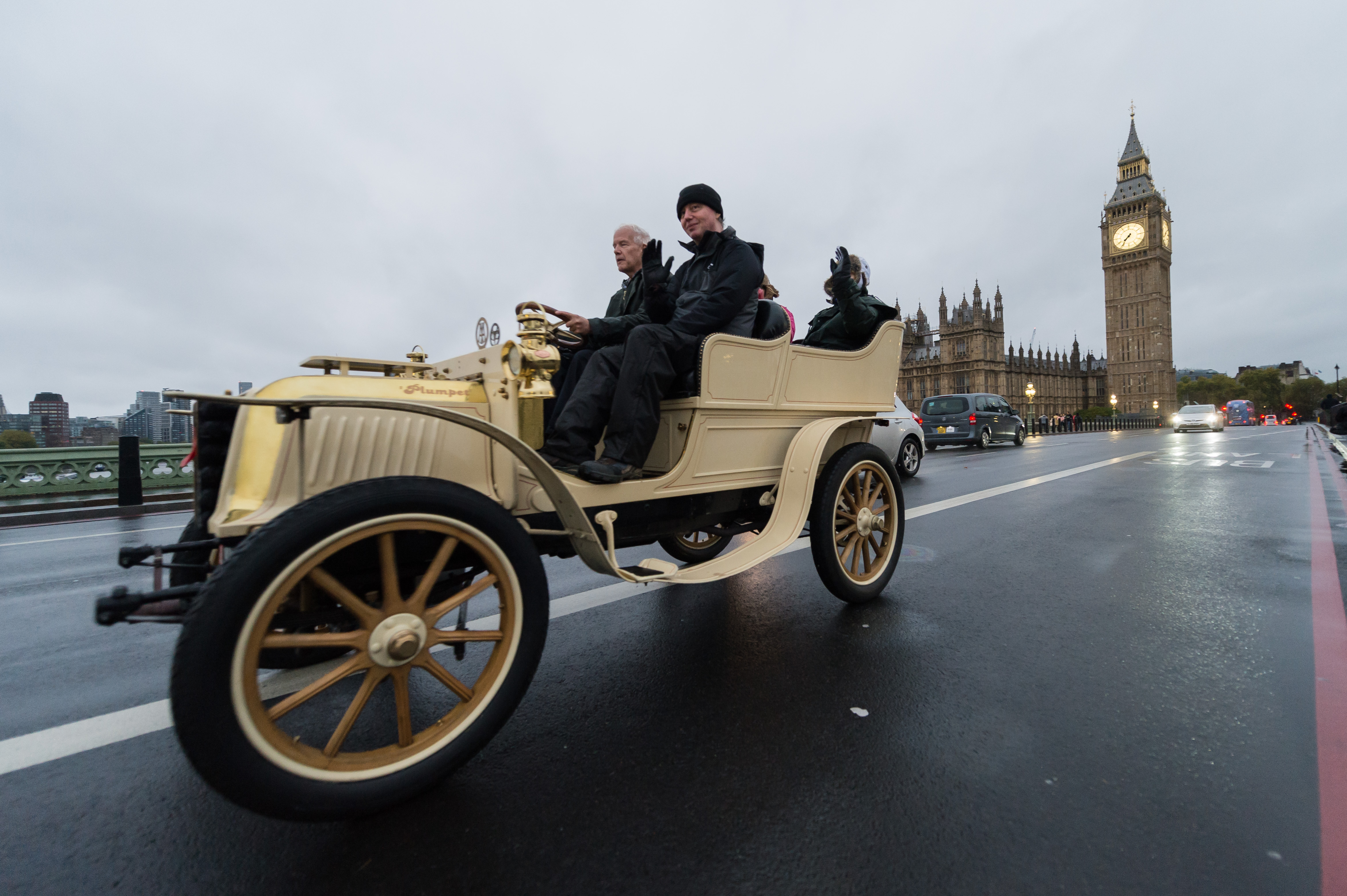 Trka oldtimera u Londonu: Učestvovalo više od 350 vozila proizvedenih prije 1905. godine