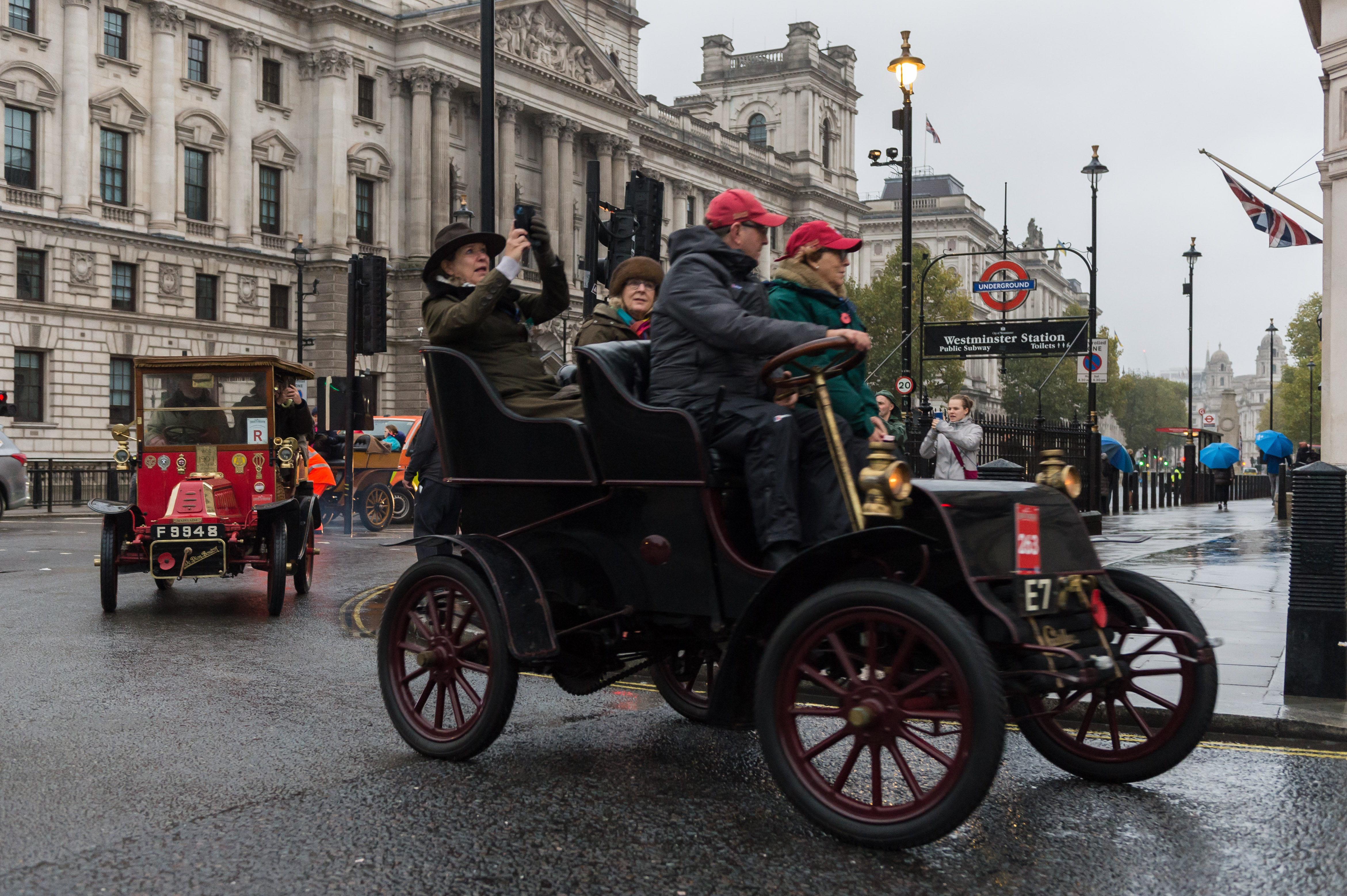 Trka oldtimera u Londonu: Učestvovalo više od 350 vozila proizvedenih prije 1905. godine