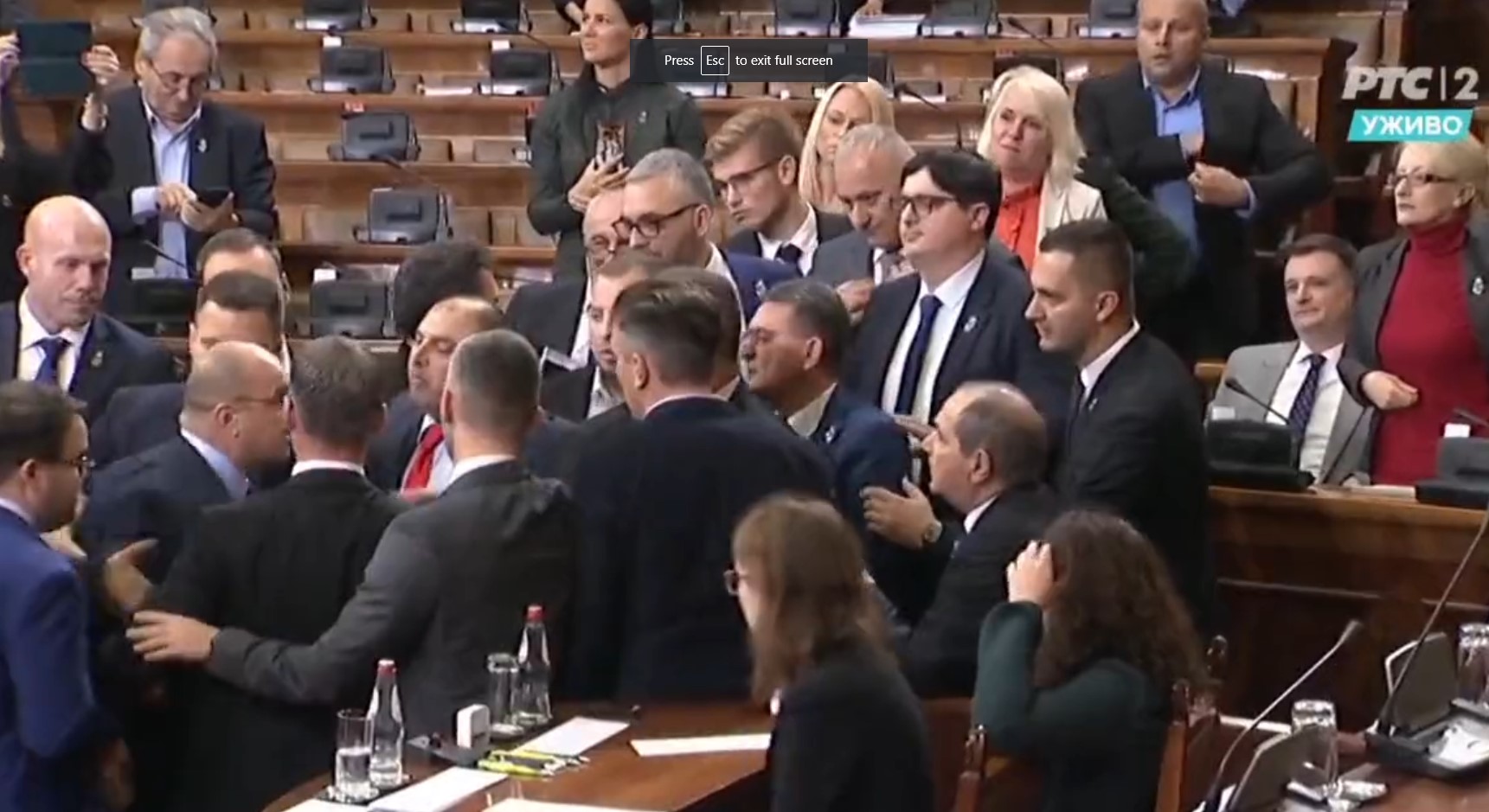 skupstina srbije sukob