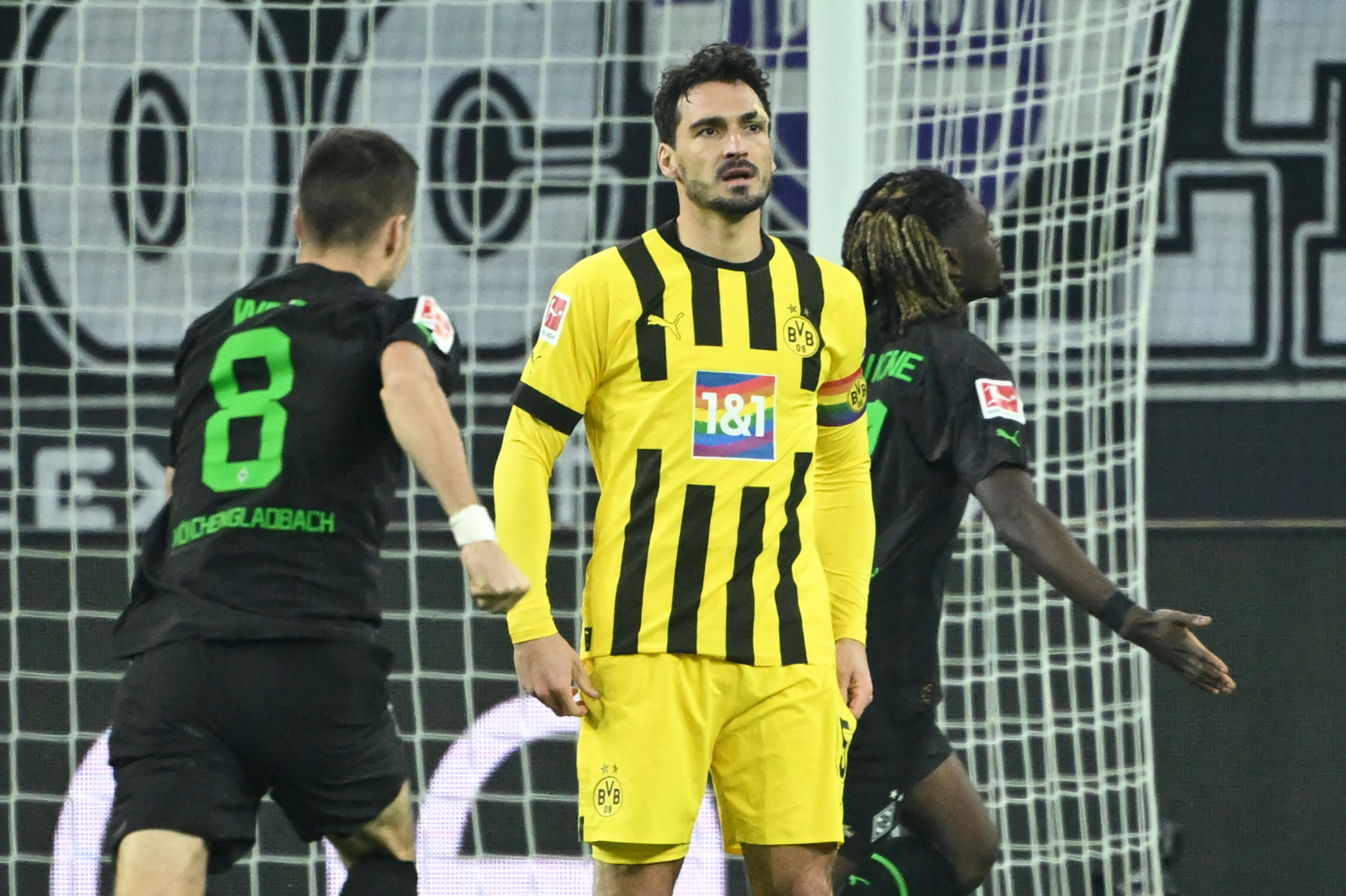 FBL-GER-BUNDESLIGA-MOENCHENGLADBACH-DORTMUND