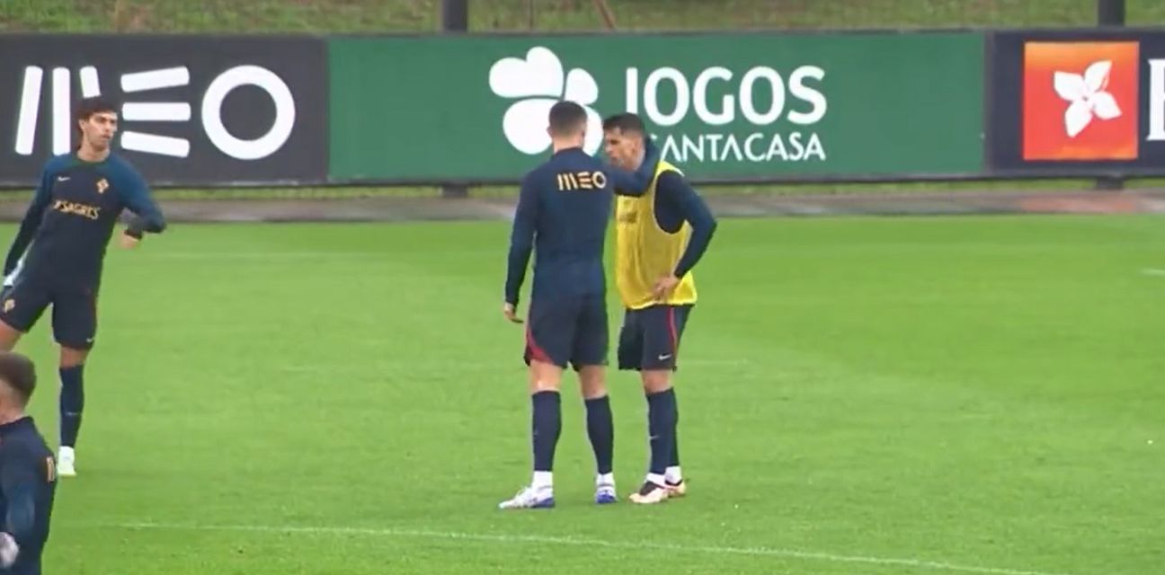 62421041-cristiano-ronaldo-joao-cancelo