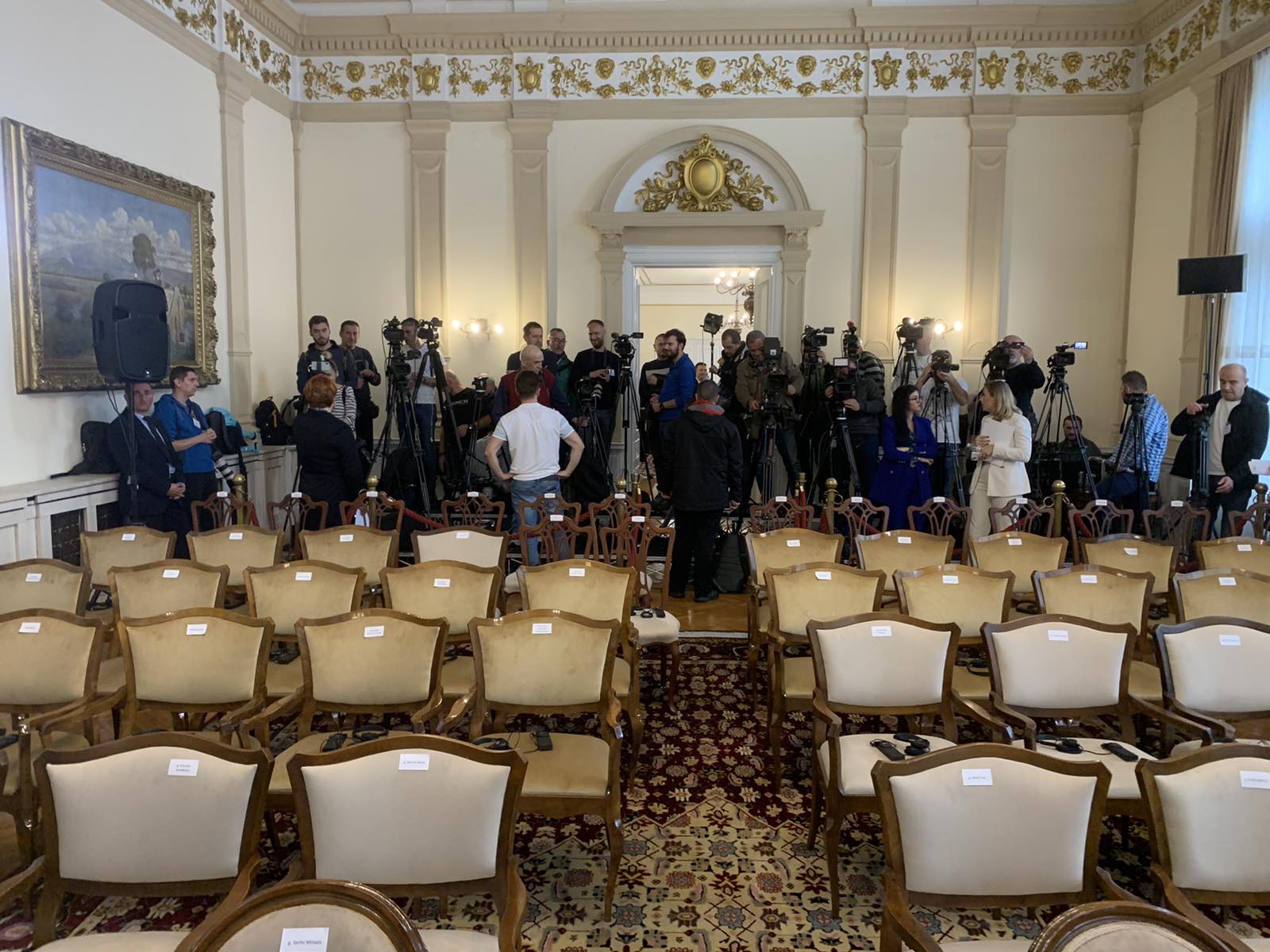 IMG-2ee81f8e0c66058214bebff93051ff62-V