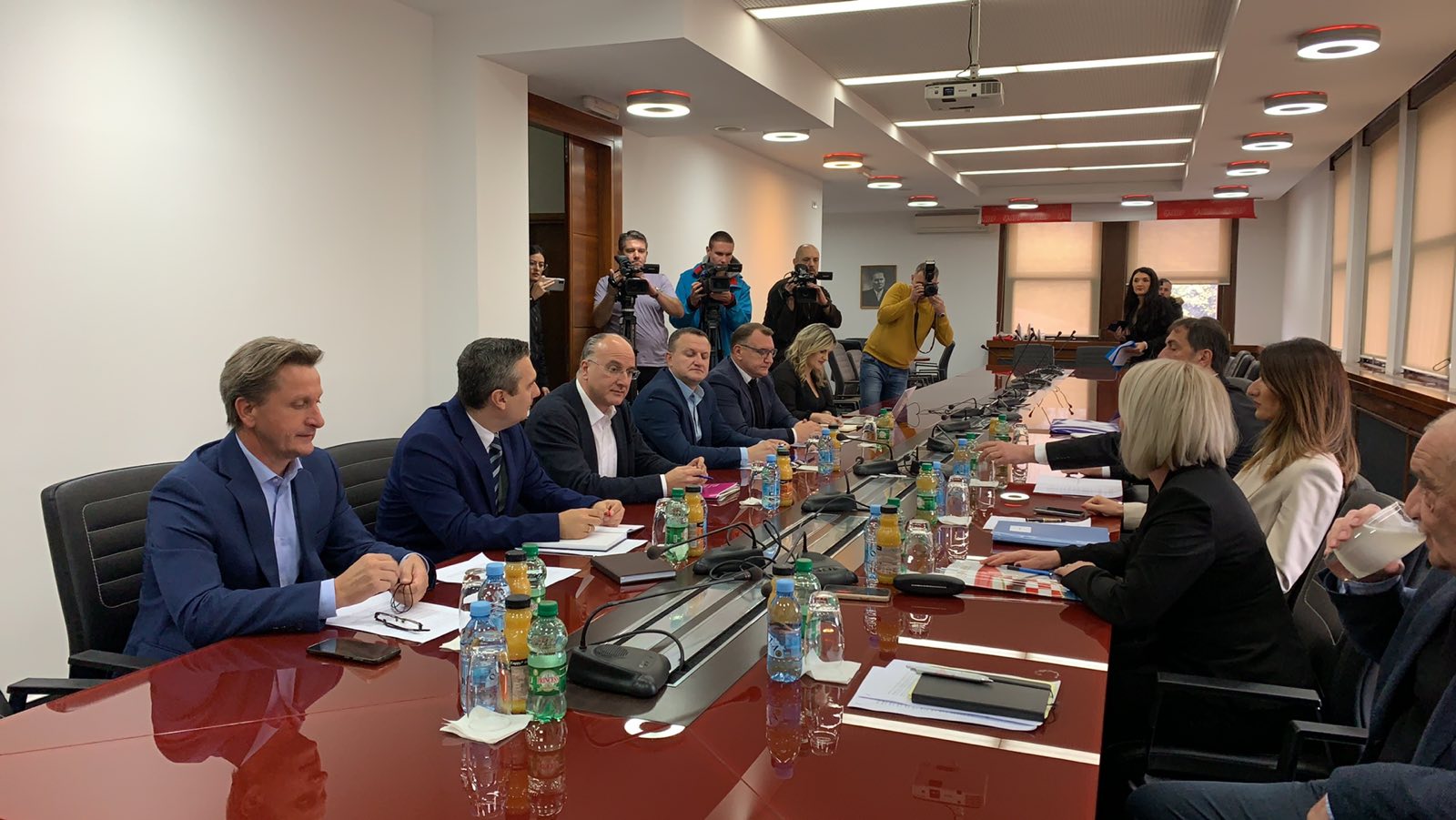 1668596536-osmorka-hdz