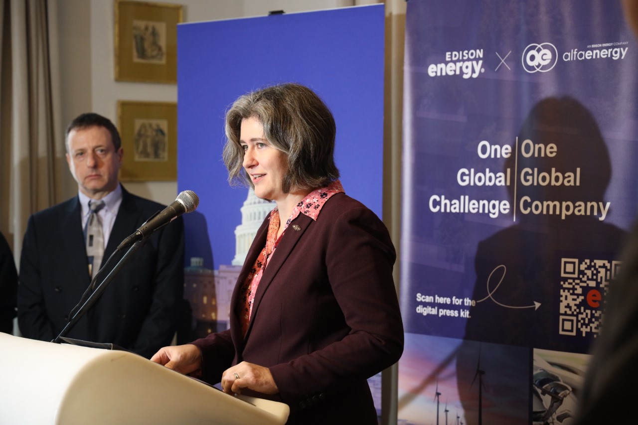 thumbnail_Deborah Mennuti