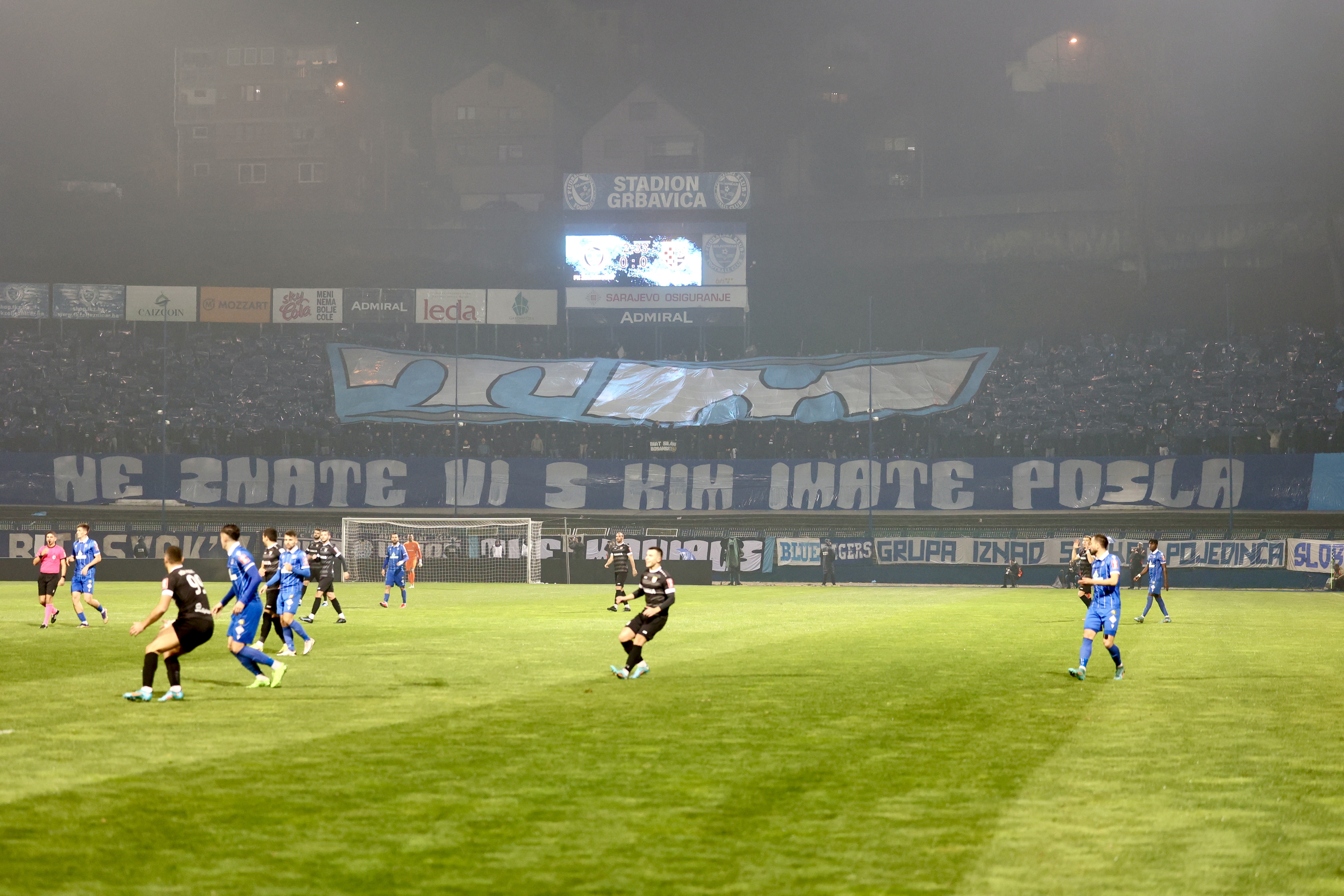 manijaci rođendan 4