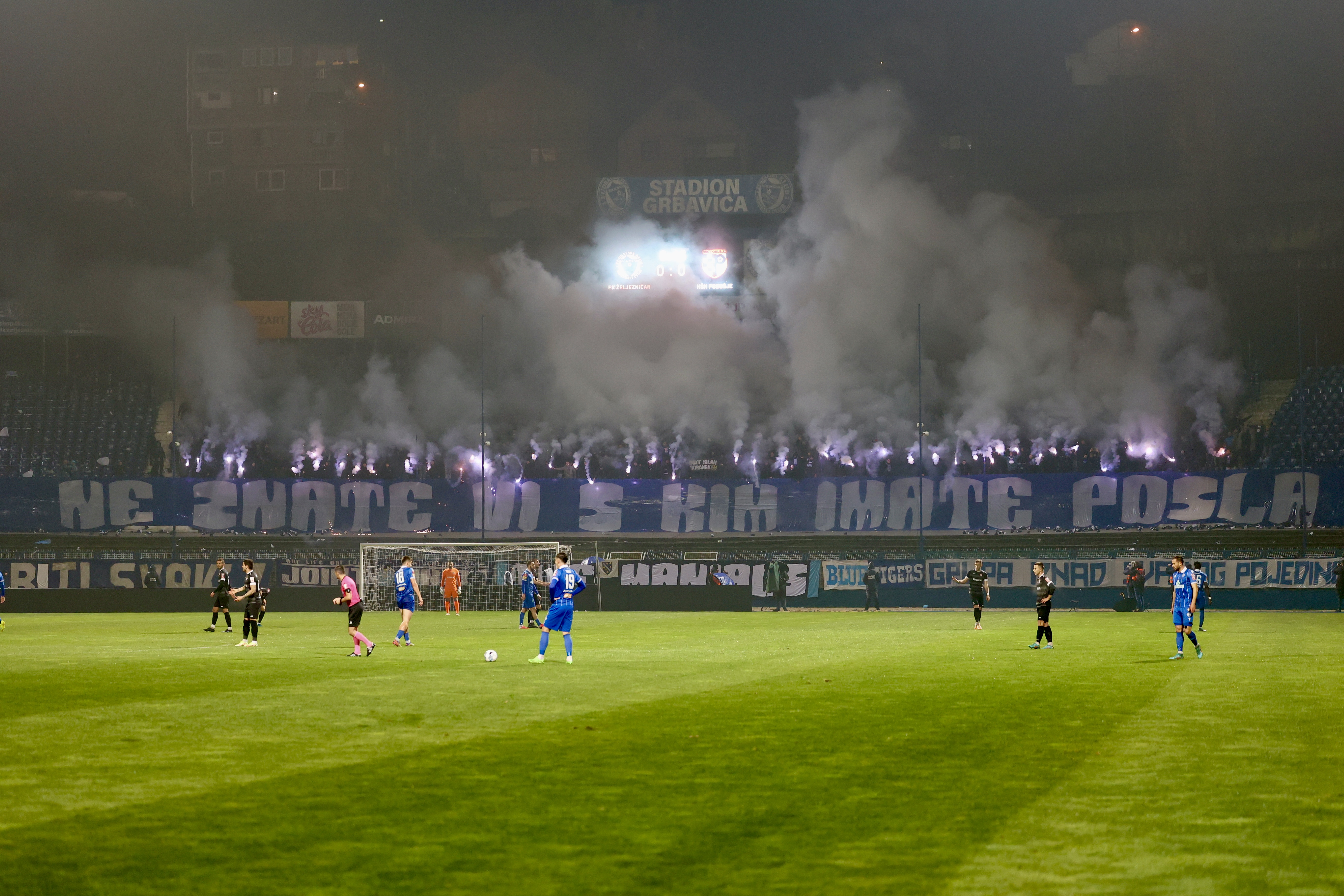 manijaci rođendan 6