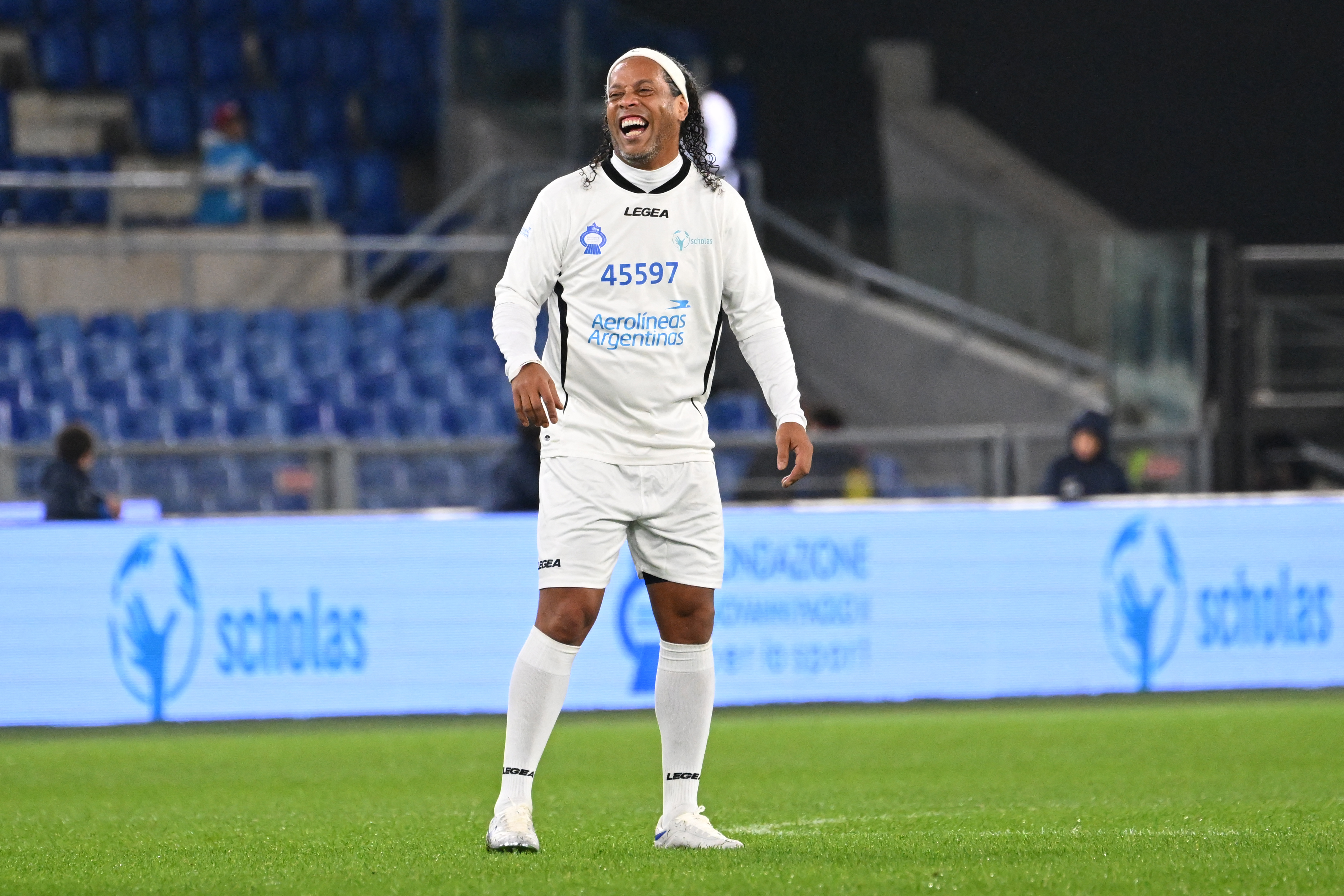 FBL-MARADONA-TRIBUTE-PEACE-FRIENDLY