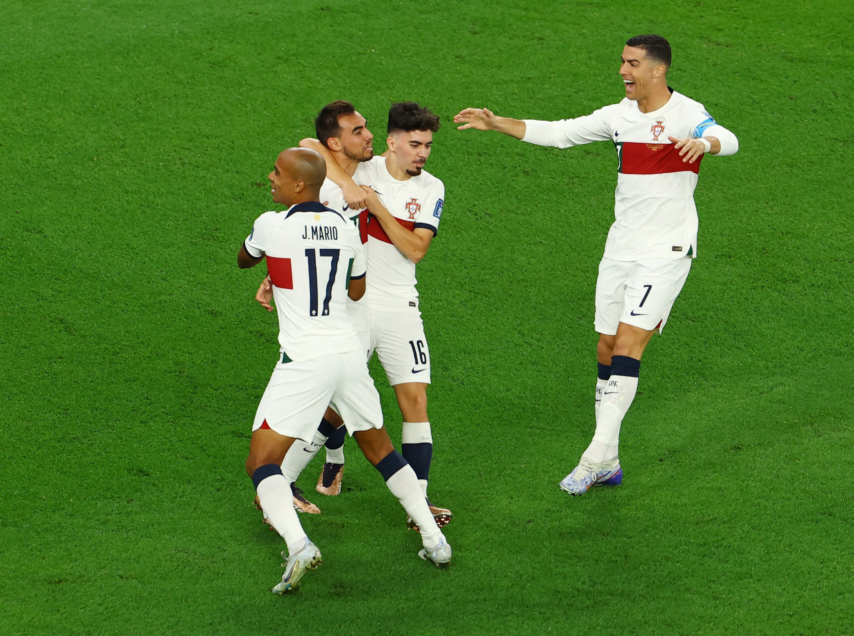 REUTERS/Molly Darlington