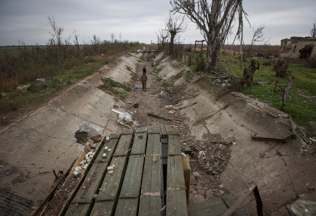 Ukrainian servicemen inspect captured Russian positions in Mykolaiv region