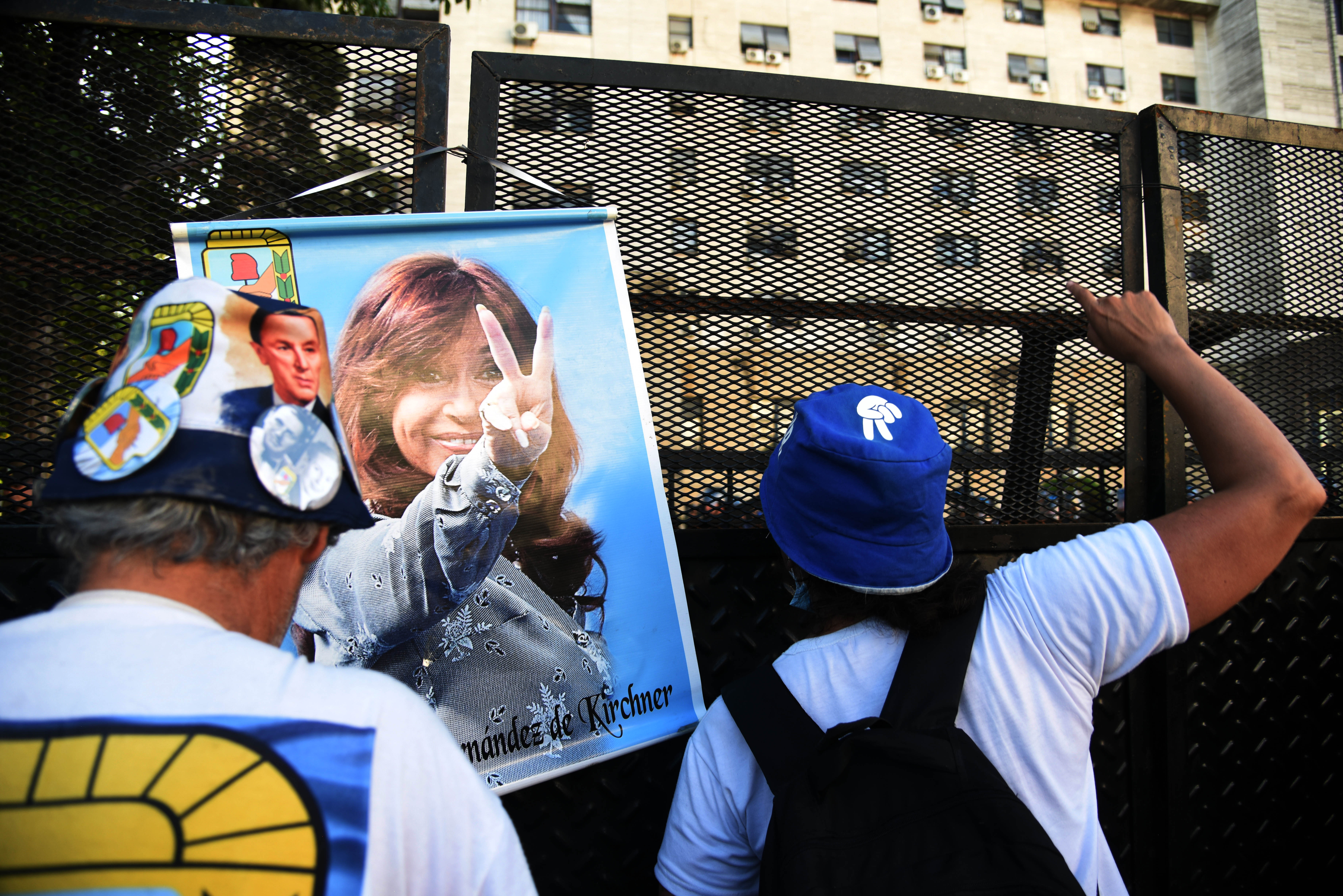 Potpredsjednica Argentine osuđena na šest godina zatvora zbog optužbi za korupciju