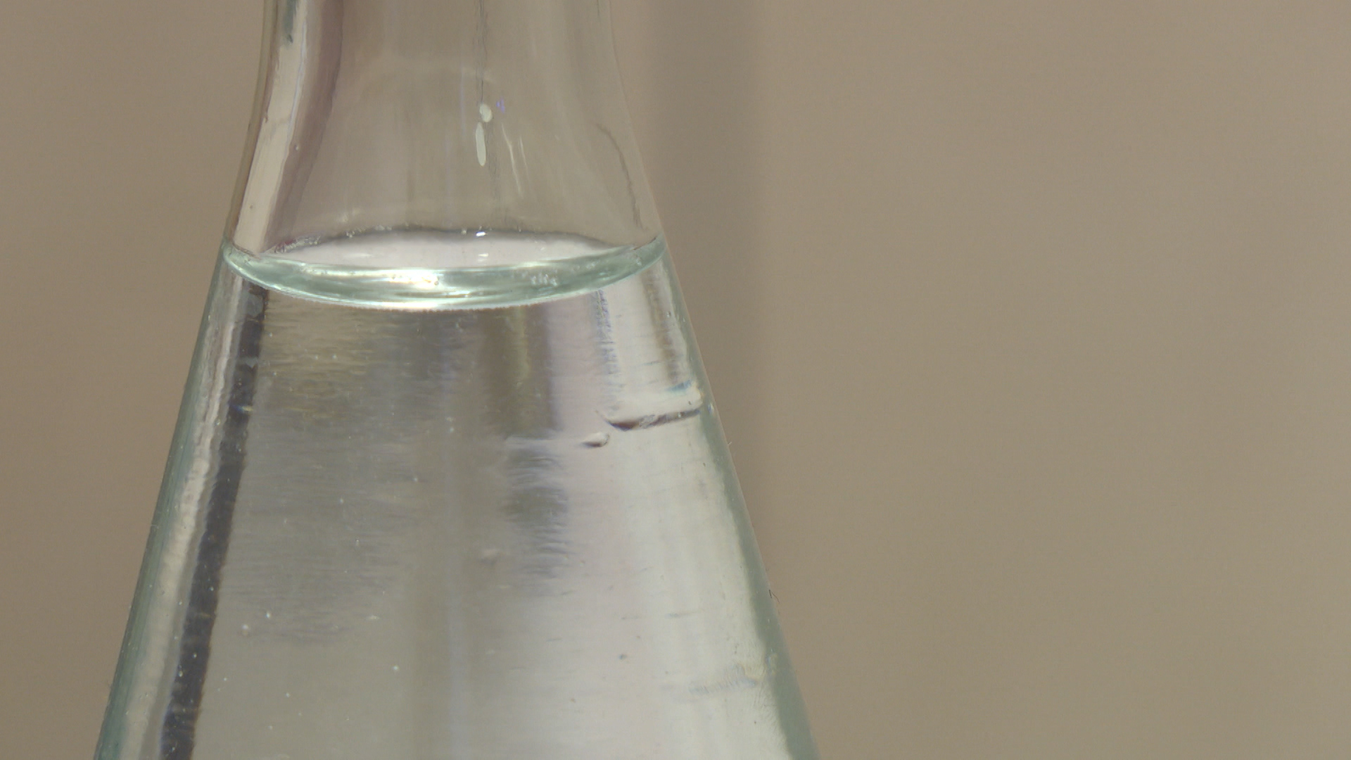 SA-VODA OPET PKG-SAD-1(20221213-185133020).mxf.00_02_07_11.Still001