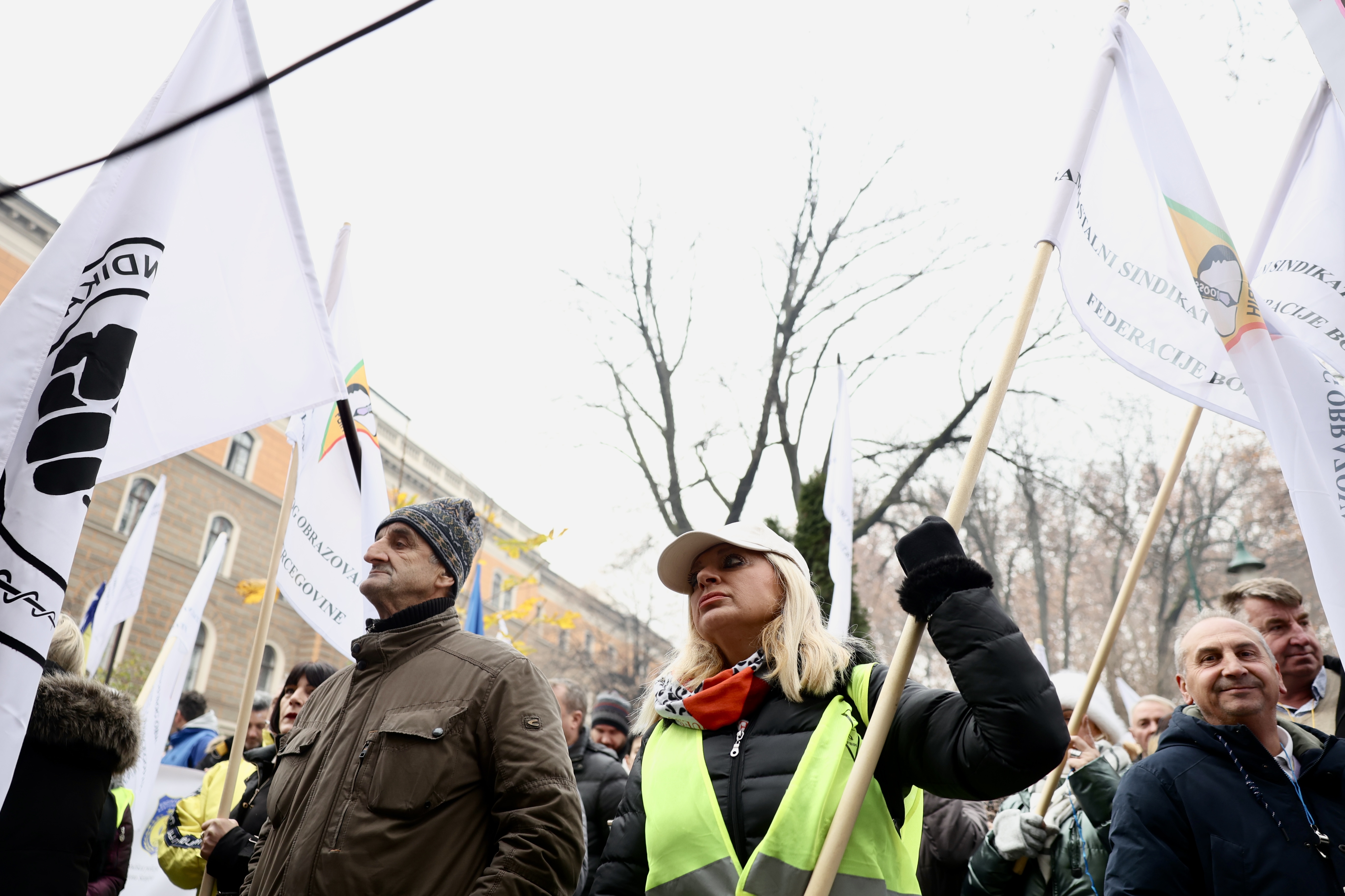 protesti sindikati ks