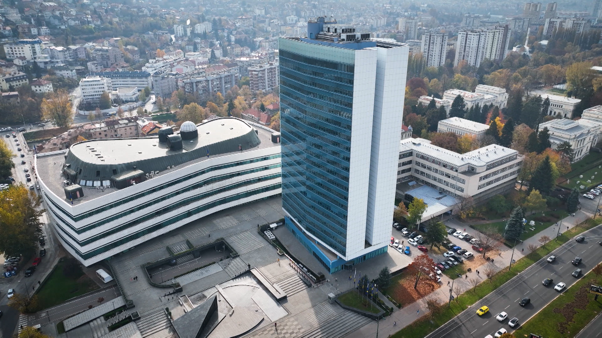 SA ADLIB DRON PARLAMENT-DZH-1(20221213-162839475).mxf.00_01_22_13.Still007