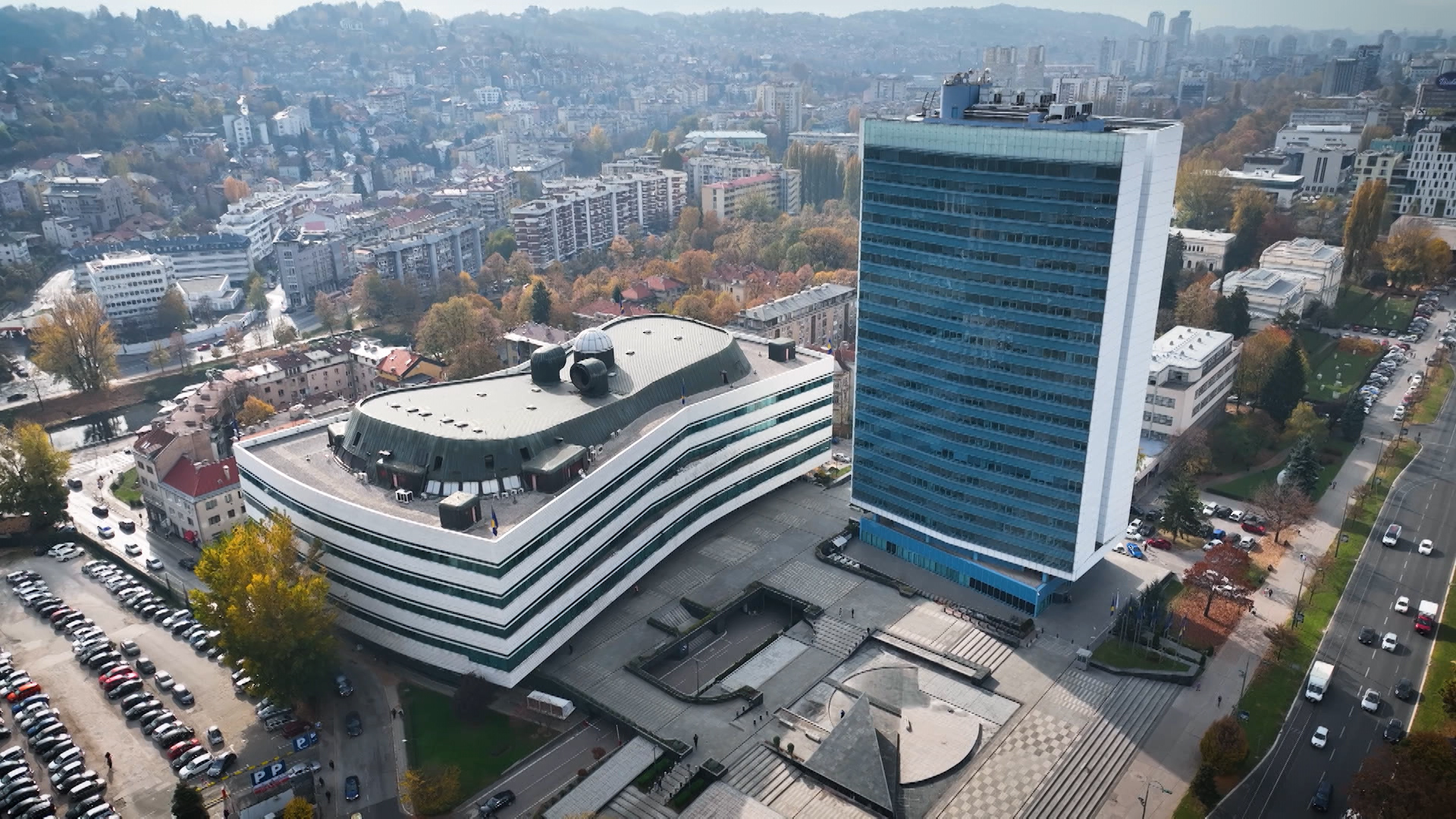 SA ADLIB DRON PARLAMENT-DZH-1(20221213-162839475).mxf.00_00_23_03.Still003