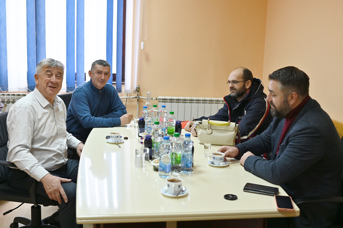 Lykos ustupanje vozila1