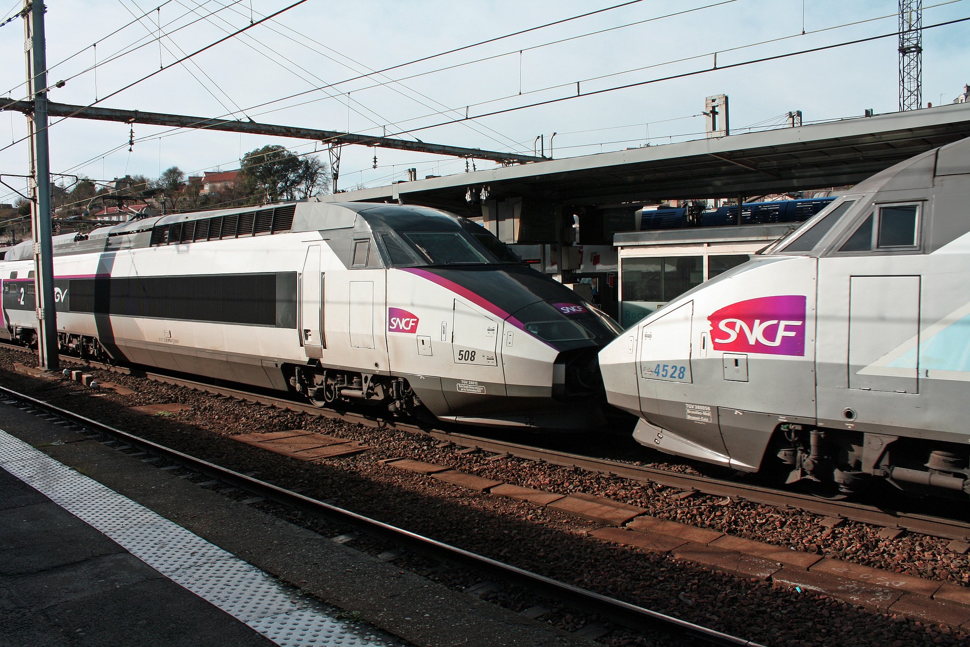 tgv-trains-g3c1062c15_1920