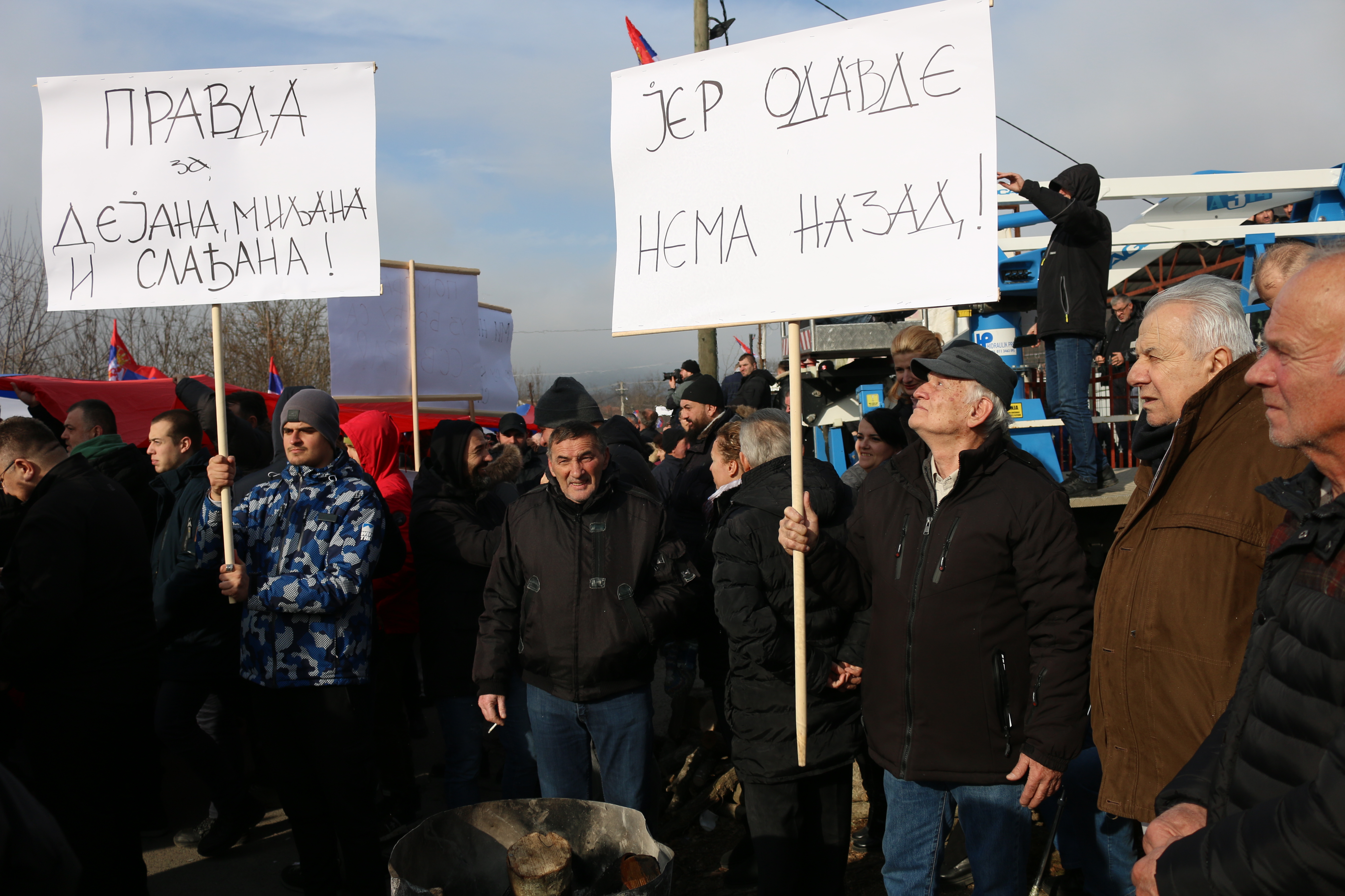 Hiljade lokalnih Srba protestovalo na sjeveru Kosova