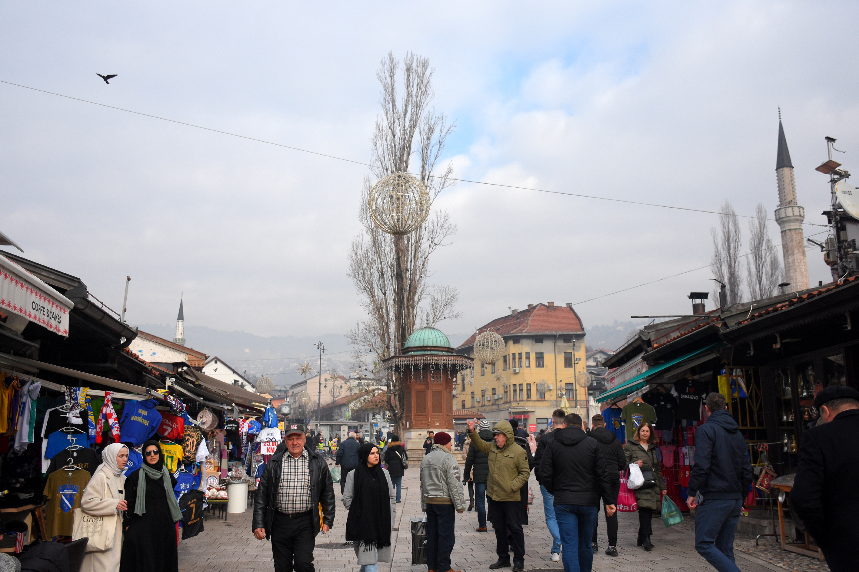 baščaršija, šetači, sarajevo, grad