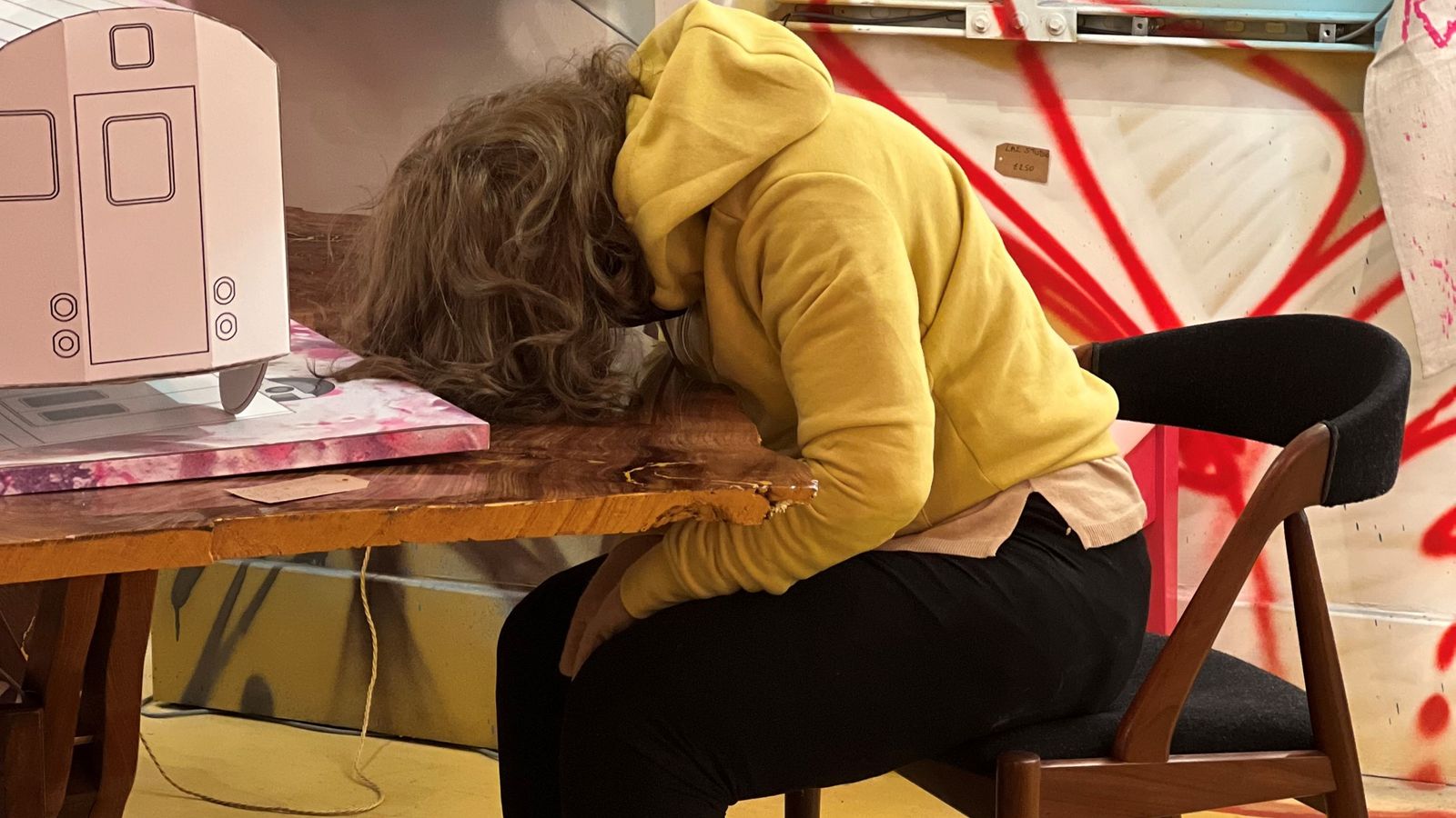 skynews-laz-emporium-soho-gallery_5995268