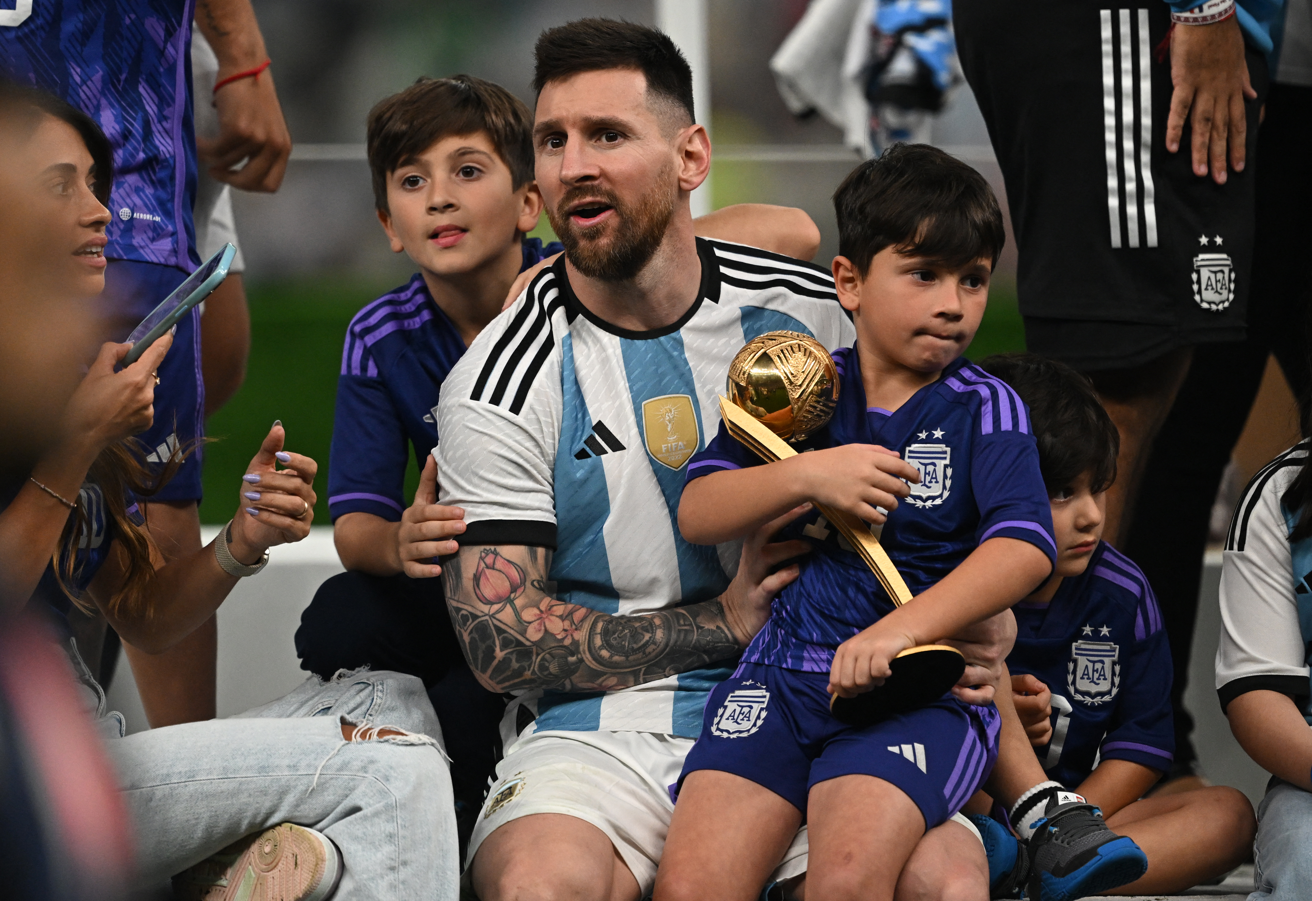 FBL-WC-2022-MATCH64-ARG-FRA-TROPHY