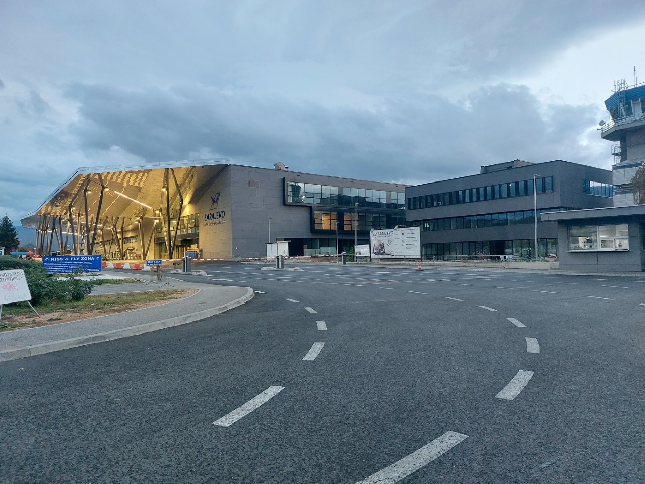 thumbnail_novi Terminal B i administrativno poslovni objekat