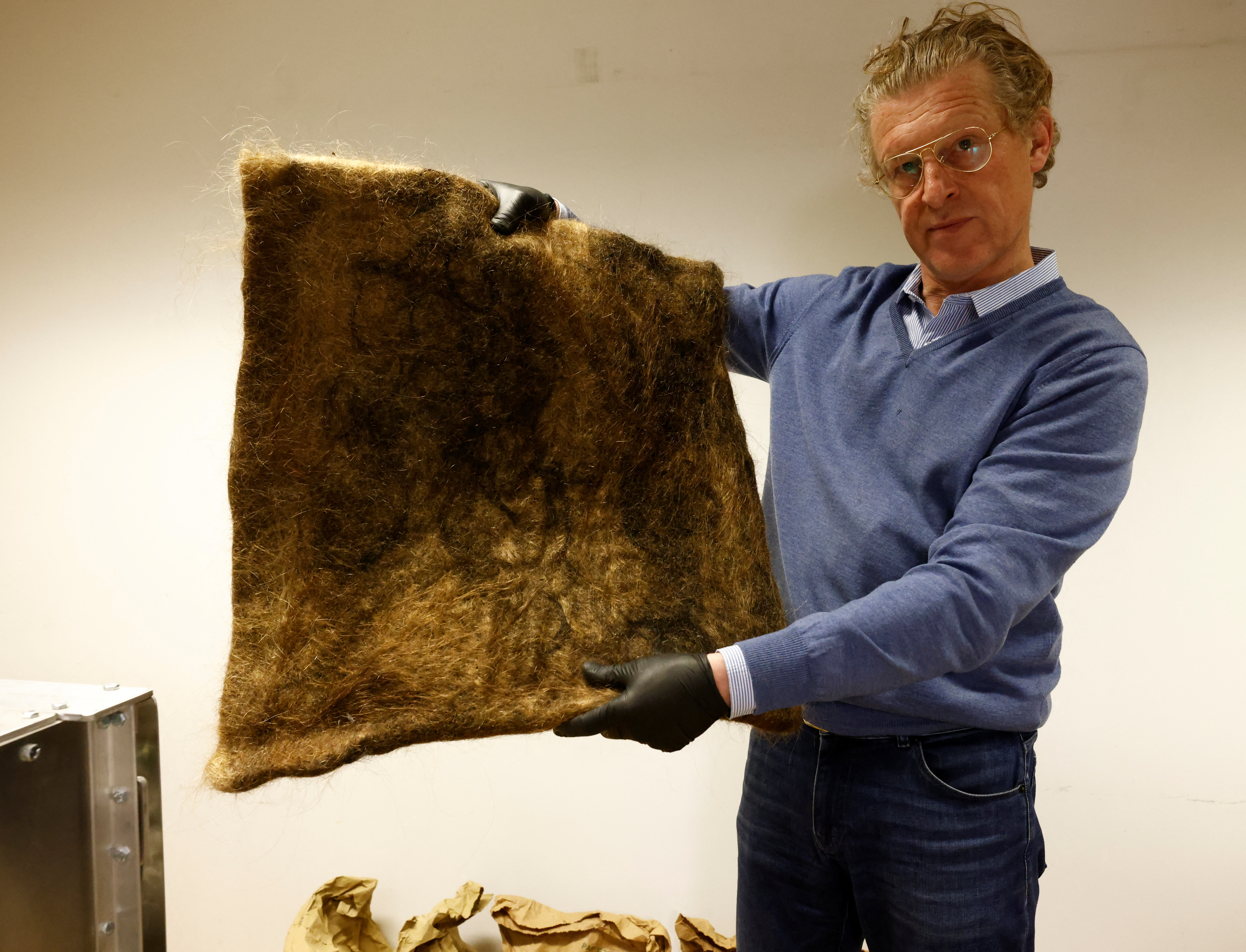 Human hair recycled to clean waterways in Belgium