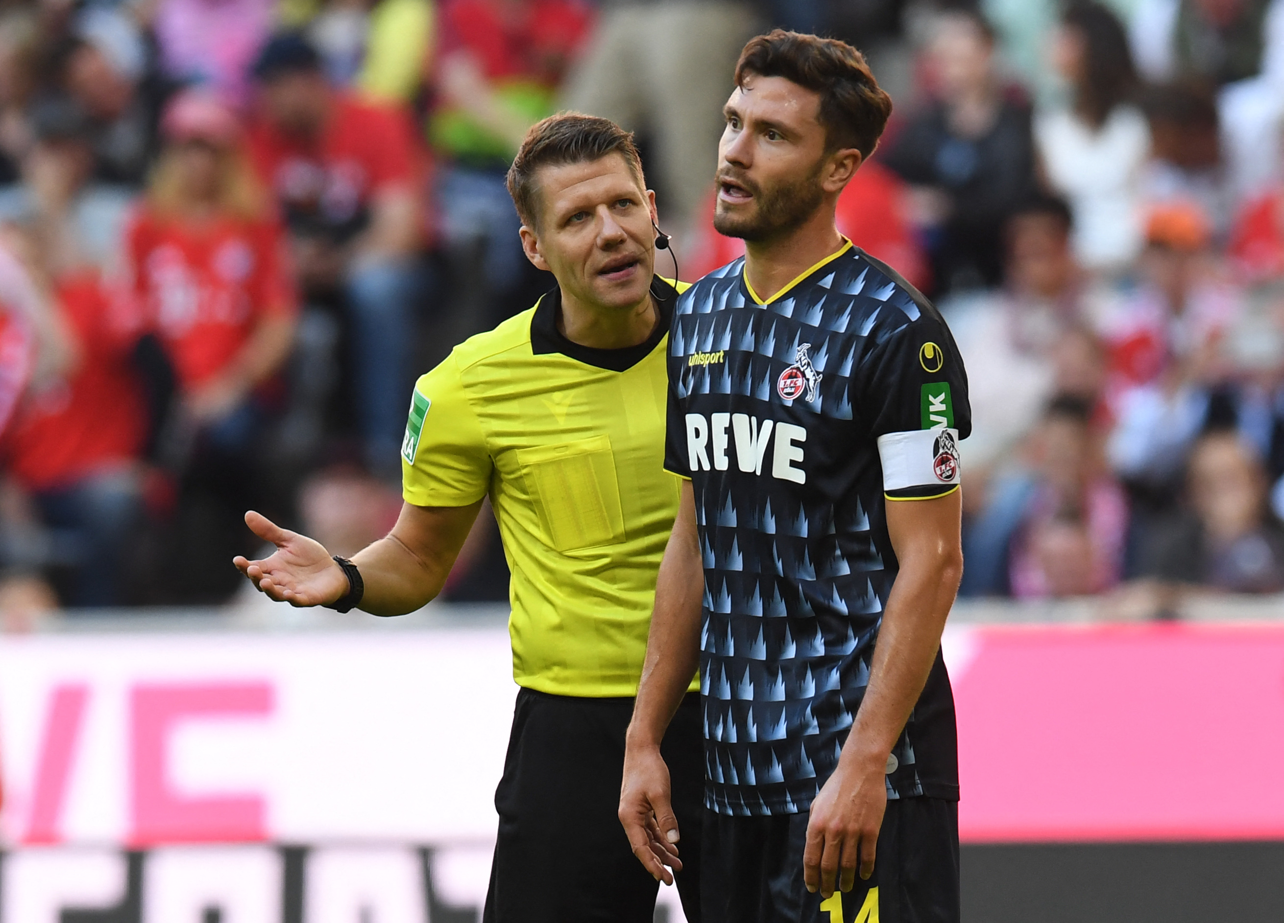 FBL-GER-BUNDESLIGA-BAYERN-MUNICH-COLOGNE