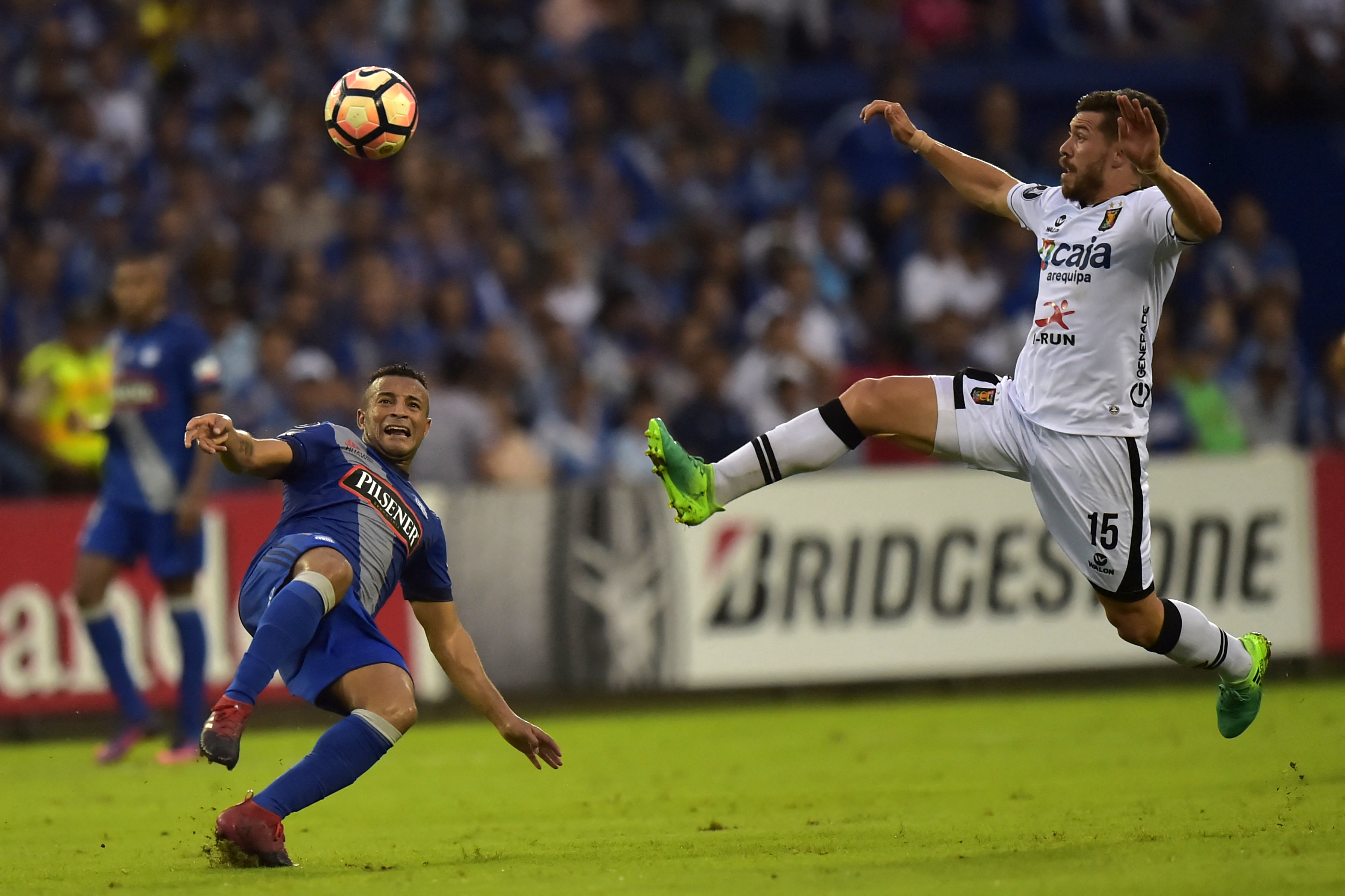 FBL-LIBERTADORES-EMELEC-MELGAR