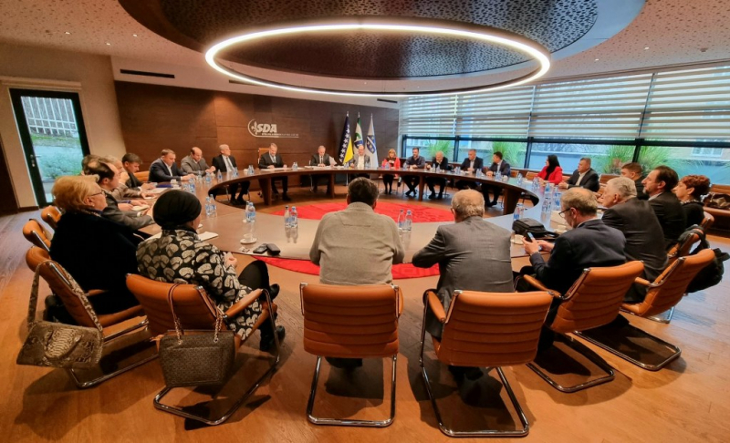 27ec2853a08b16b8594009f7e6f9f699